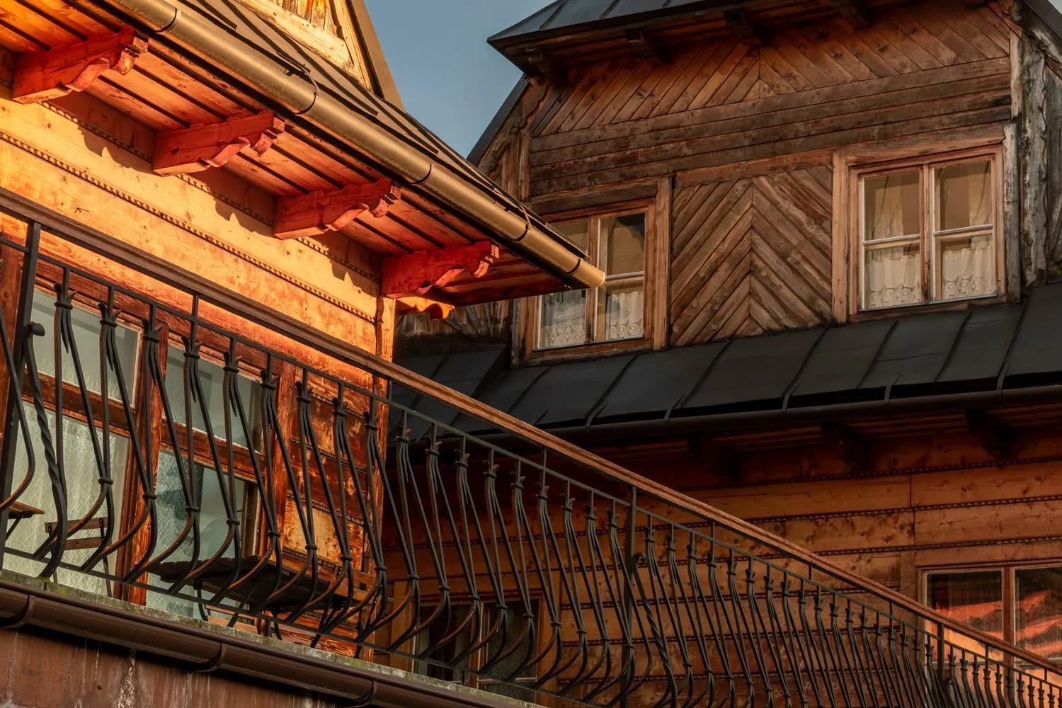 Property building in Willa Orla