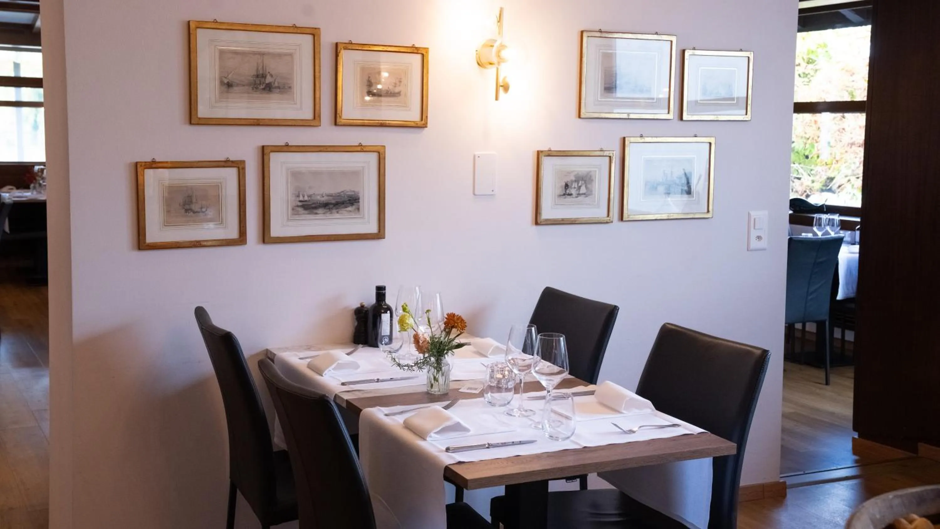 Restaurant/places to eat in Hotel Schiff am See