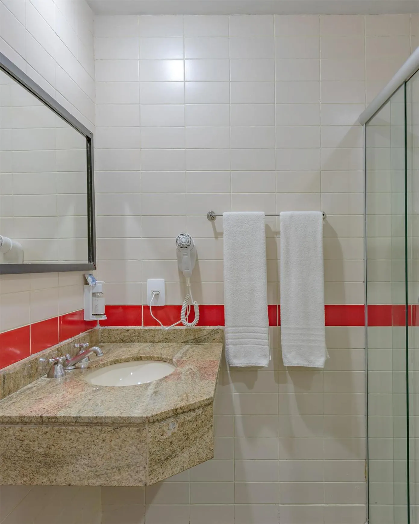 Bathroom in Bristol Metropolitan Curitiba Centro