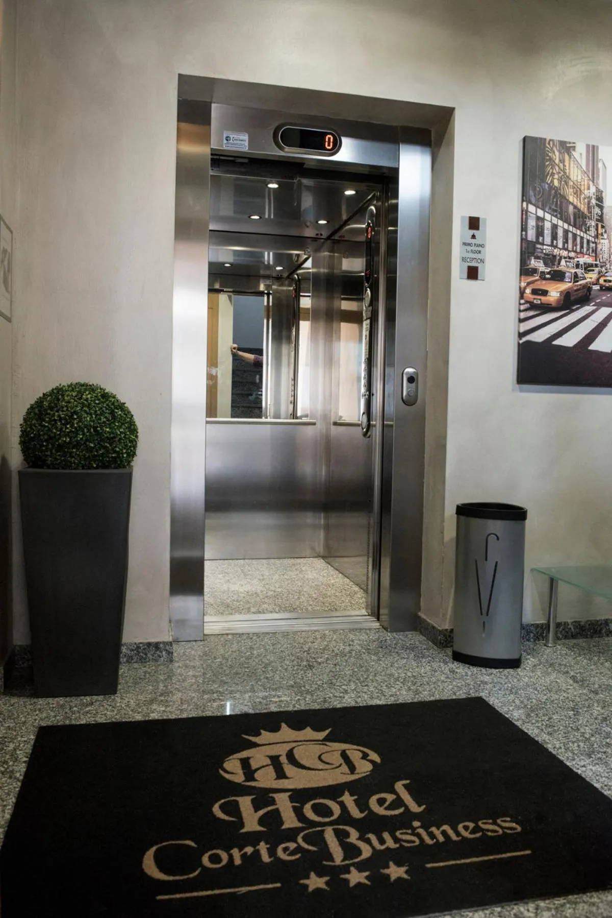 Property logo or sign in Hotel Corte Business