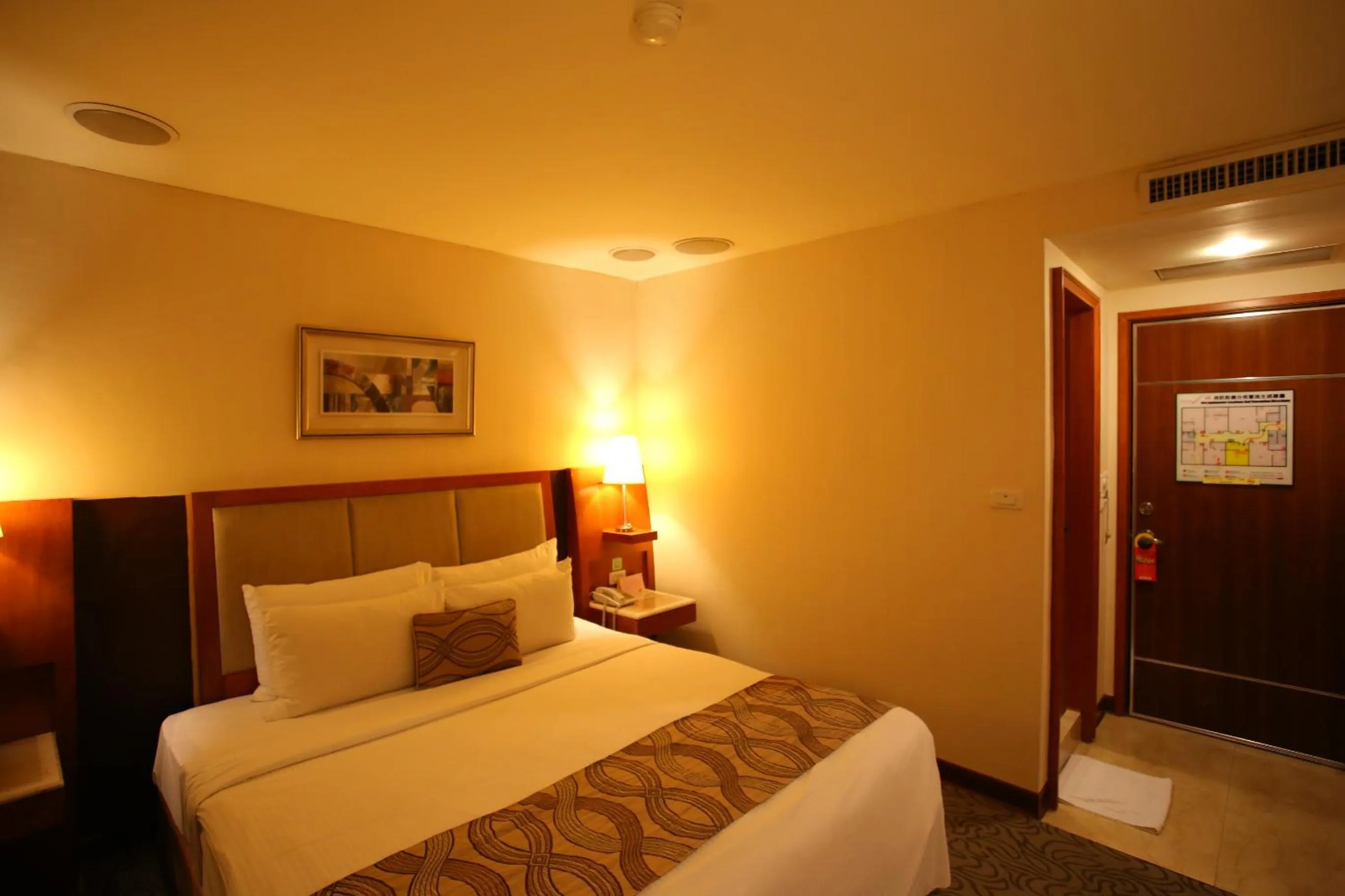 Bed in Elegance Hotel