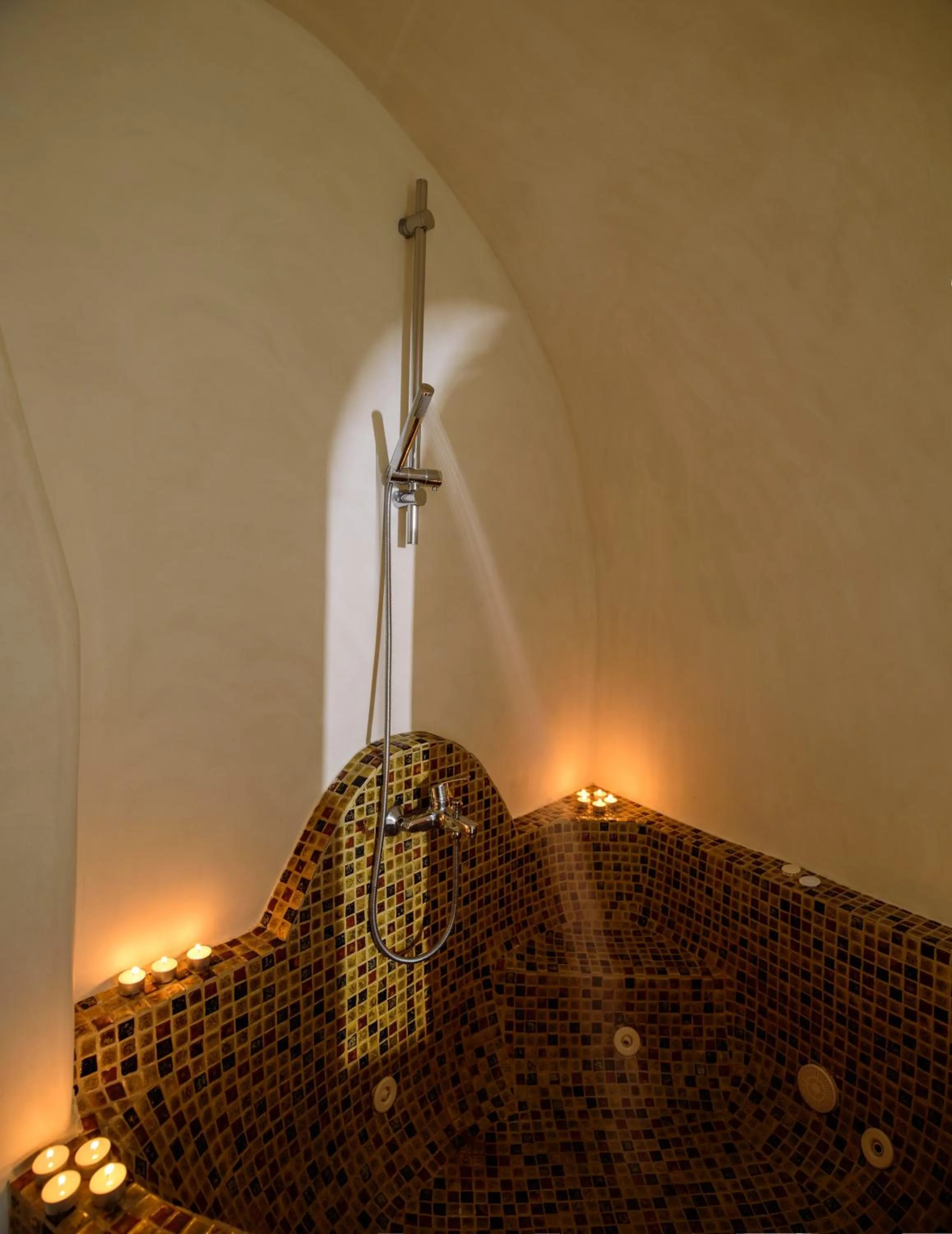 Hot Tub in Kamares Apartments