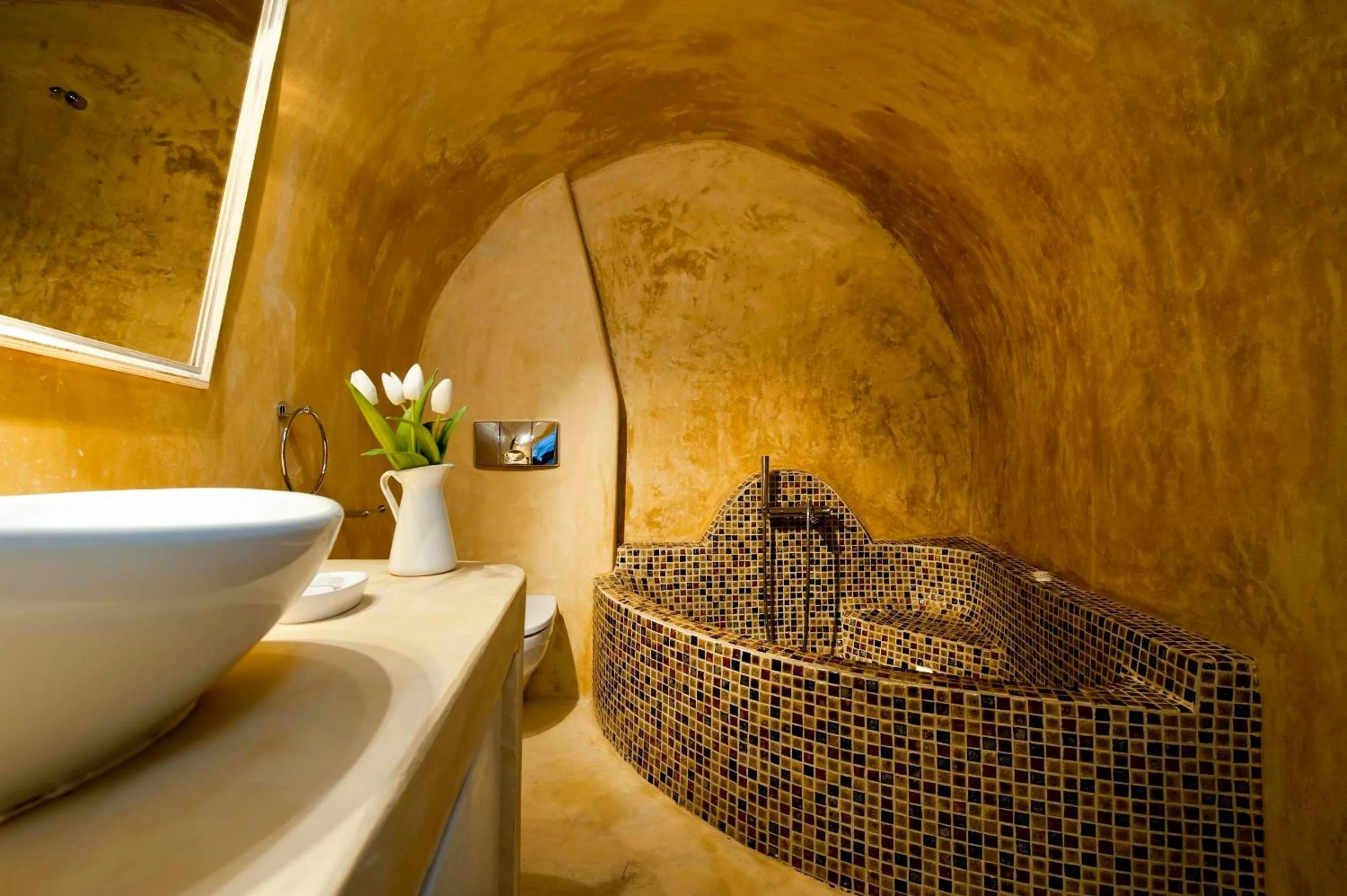 Hot Tub in Kamares Apartments