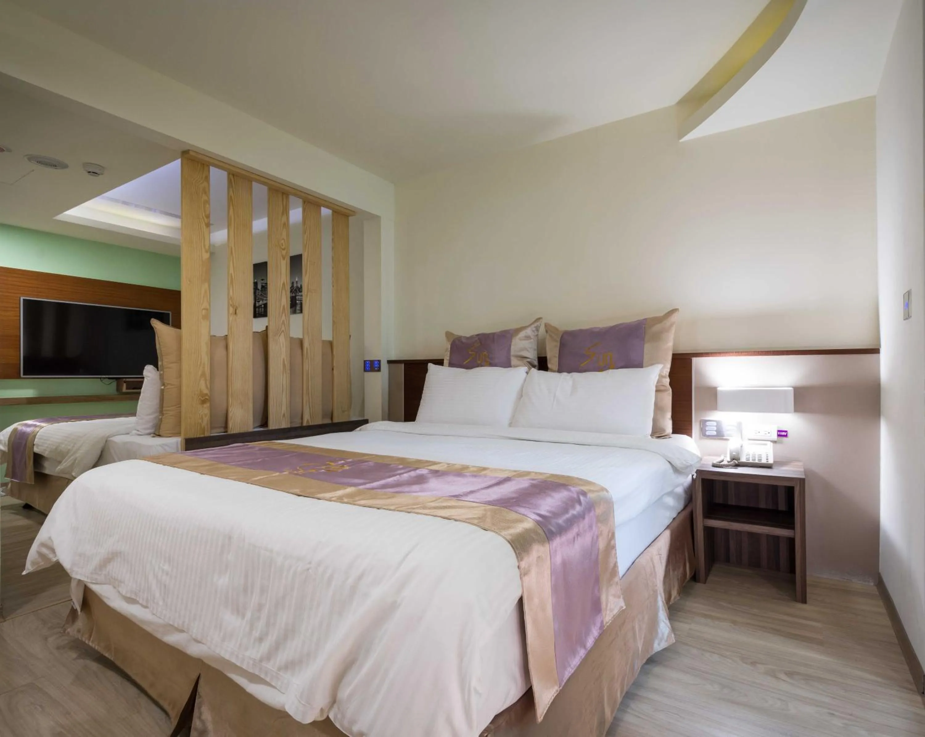 Bedroom, Bed in Sun Hotel Kaohsiung