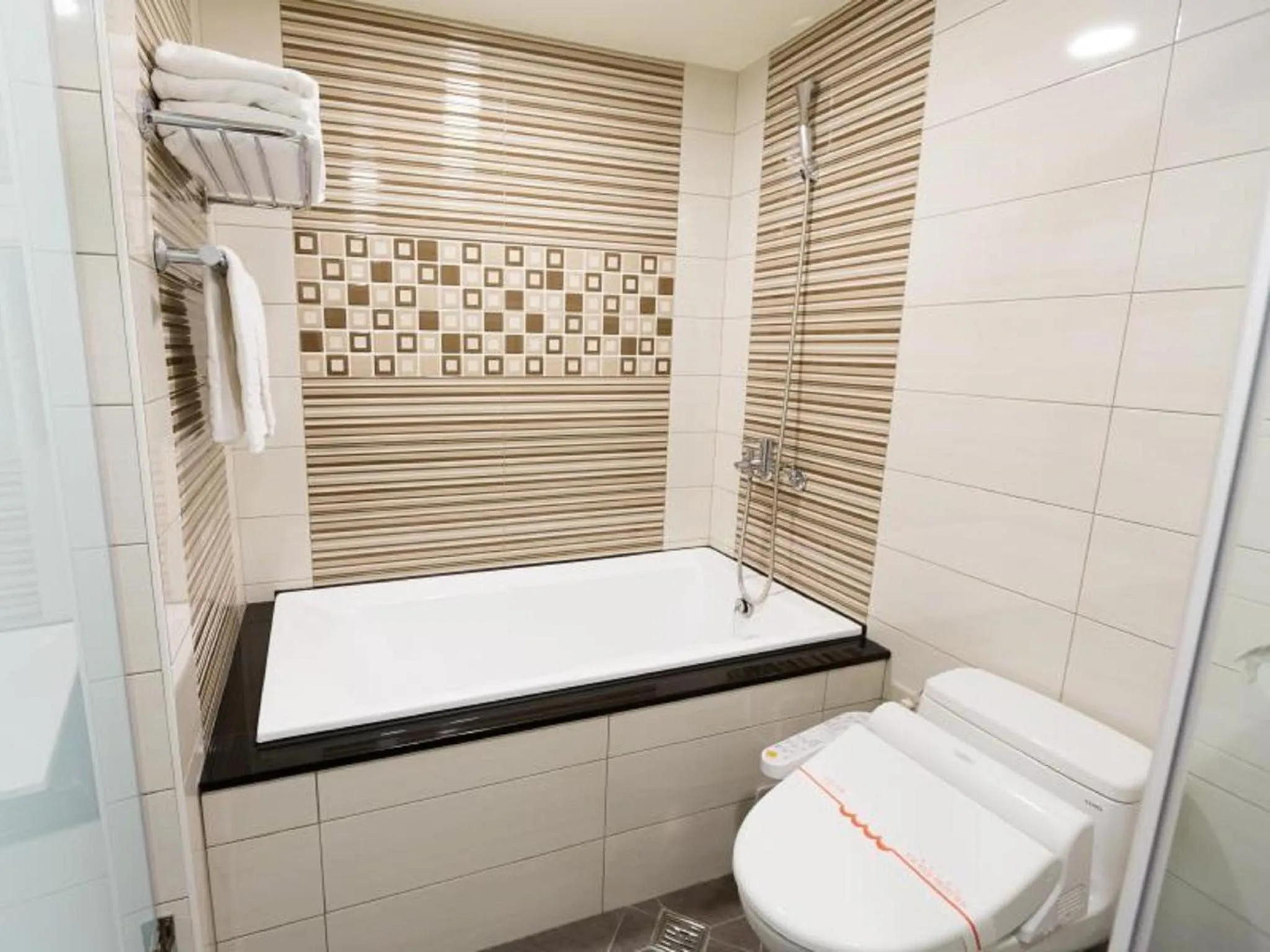 Bathroom in Sun Hotel Kaohsiung