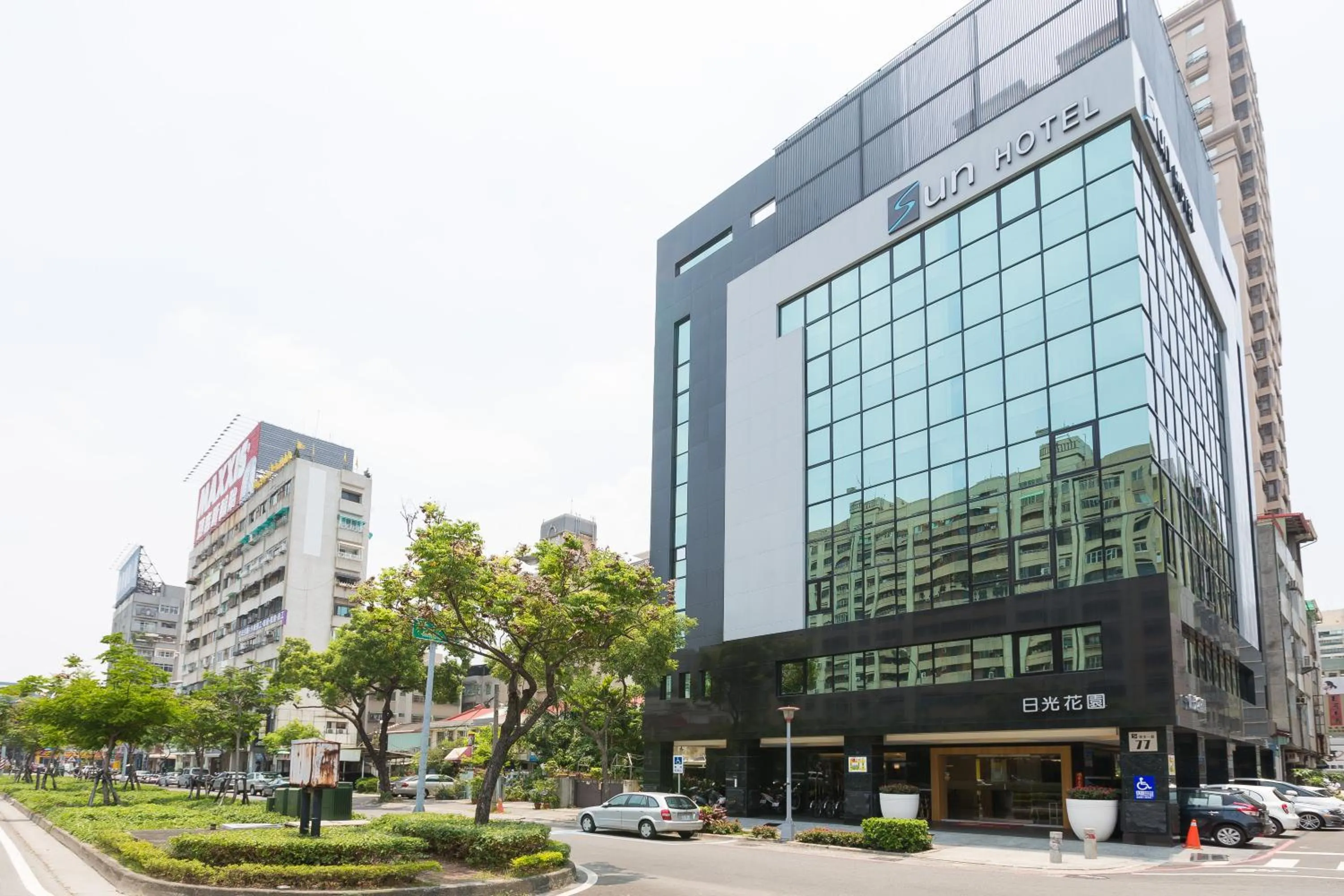 Property building in Sun Hotel Kaohsiung