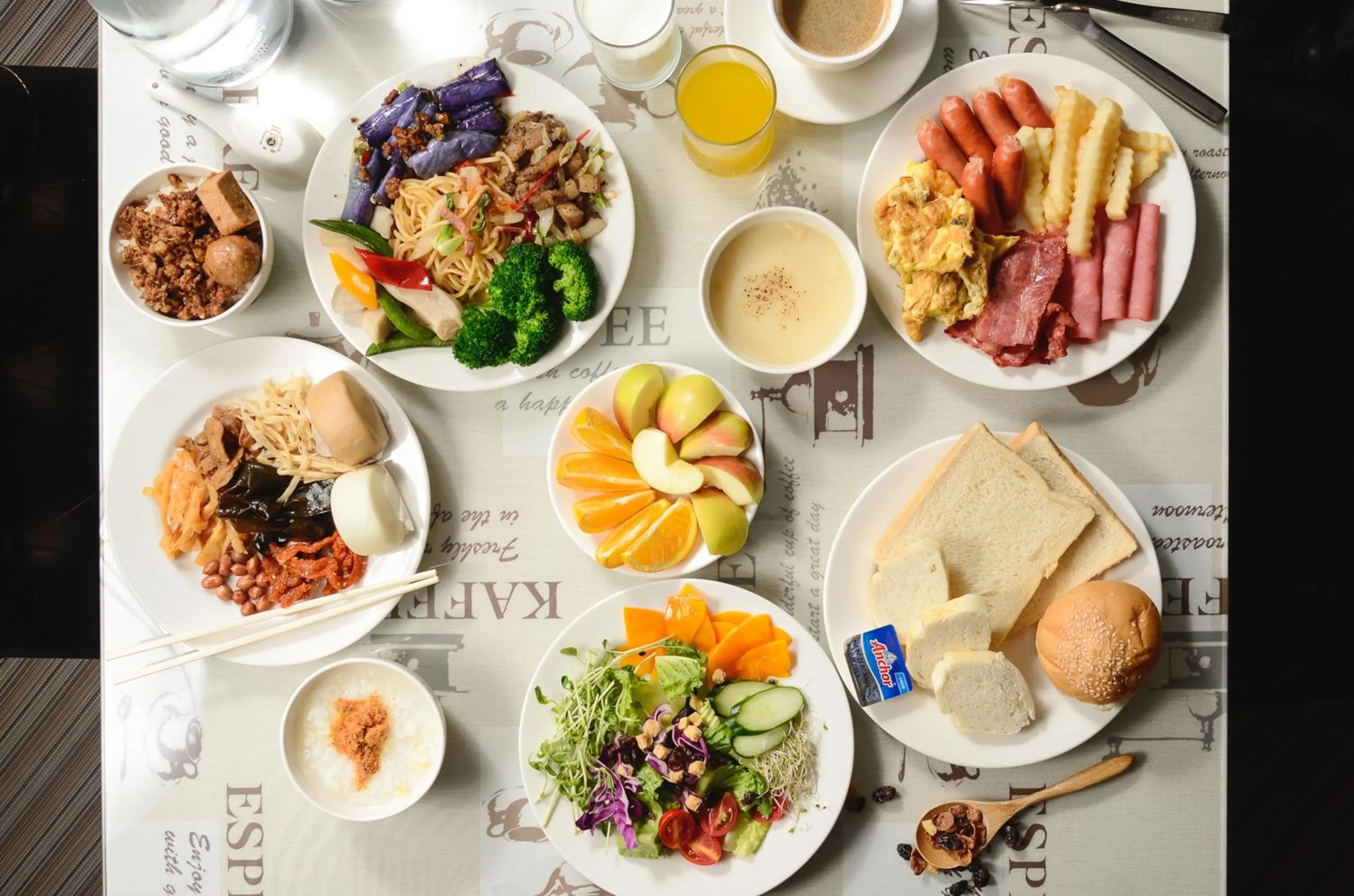 Buffet breakfast in Sun Hotel Kaohsiung