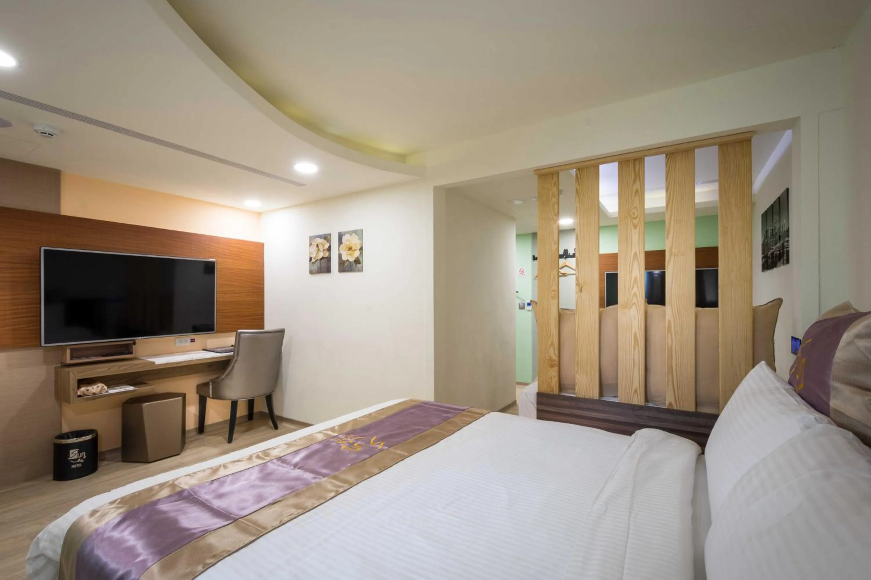 Bedroom, Bed in Sun Hotel Kaohsiung