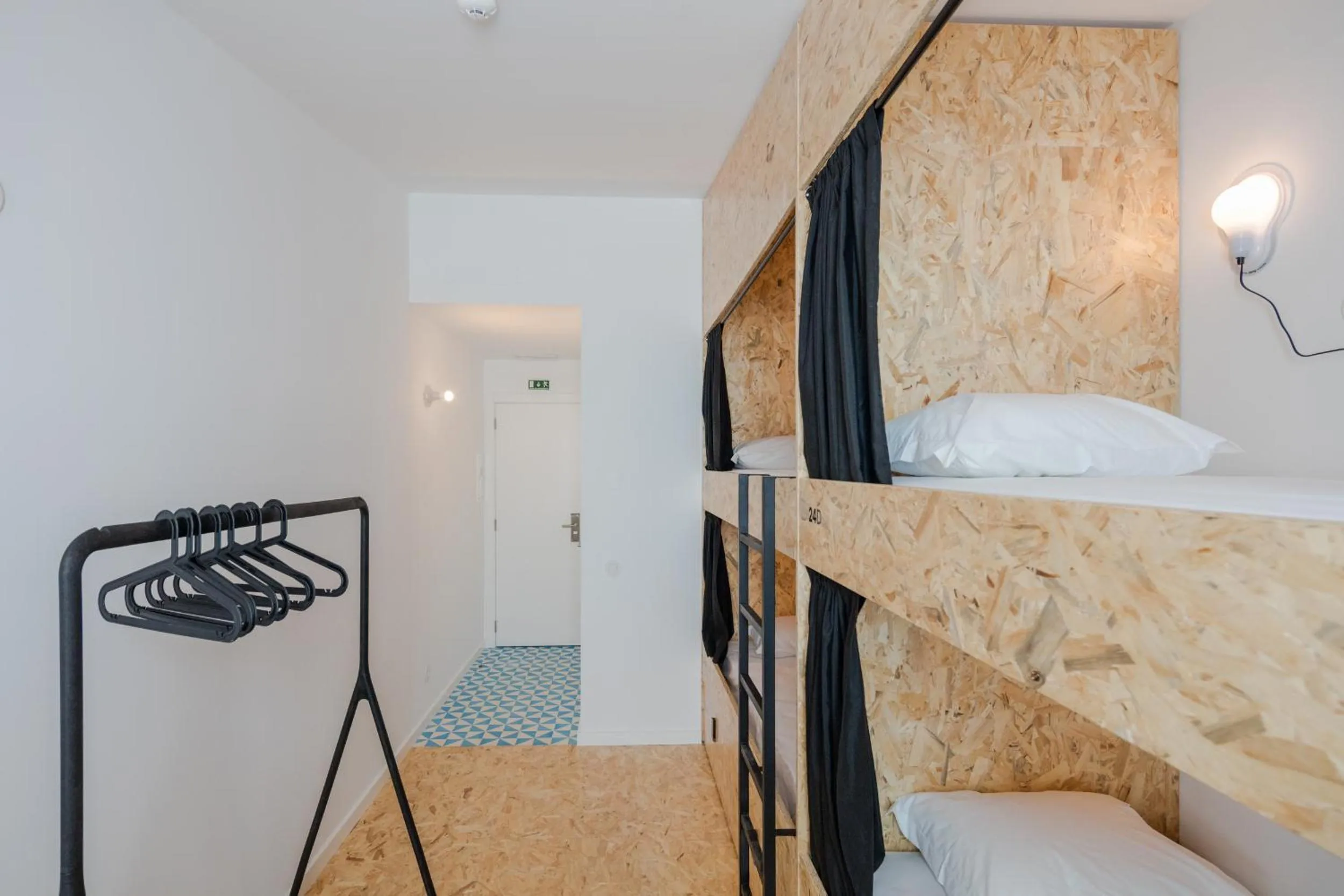 Bathroom, Bed in Hostel Conii & Suites Algarve