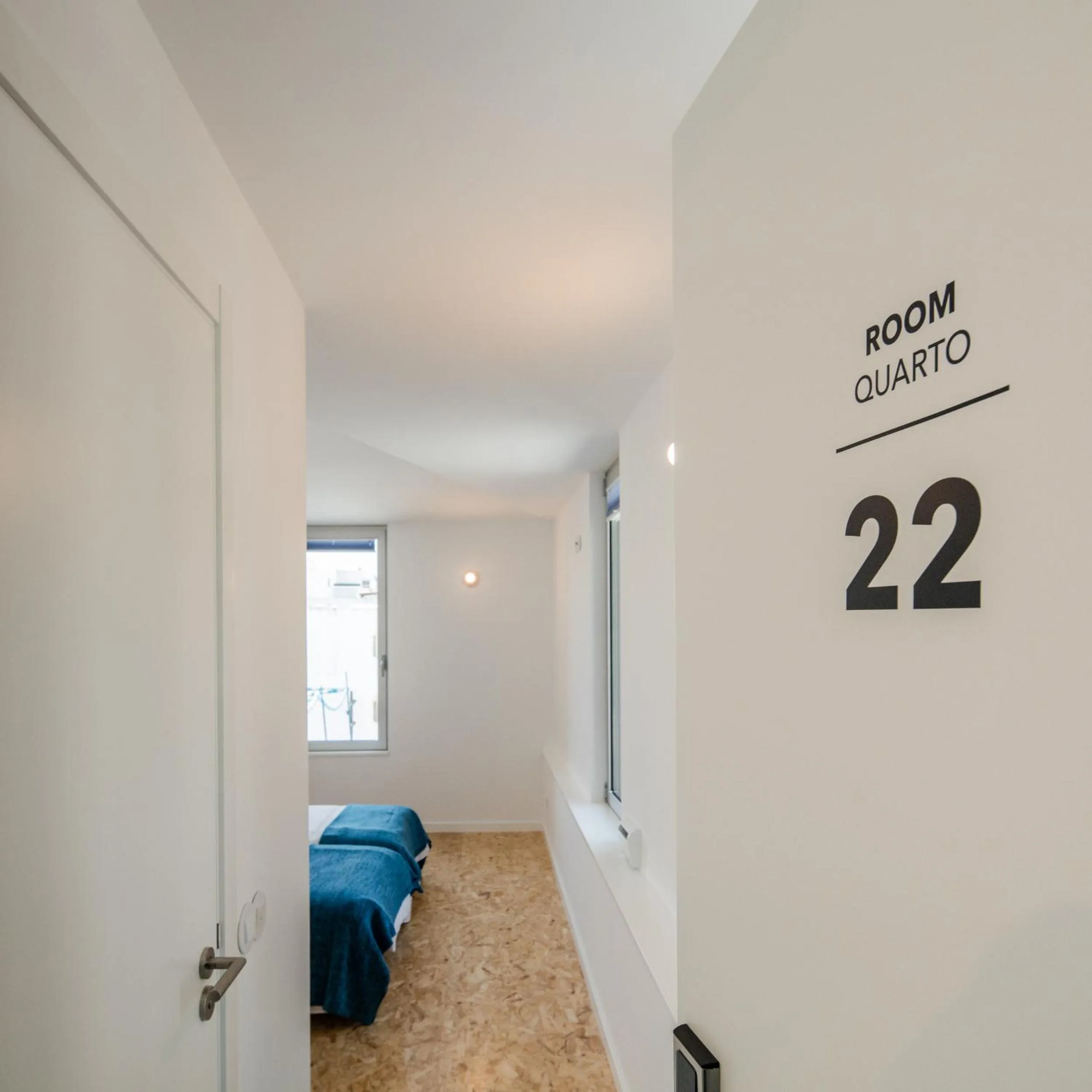 Bathroom, Bed in Hostel Conii & Suites Algarve