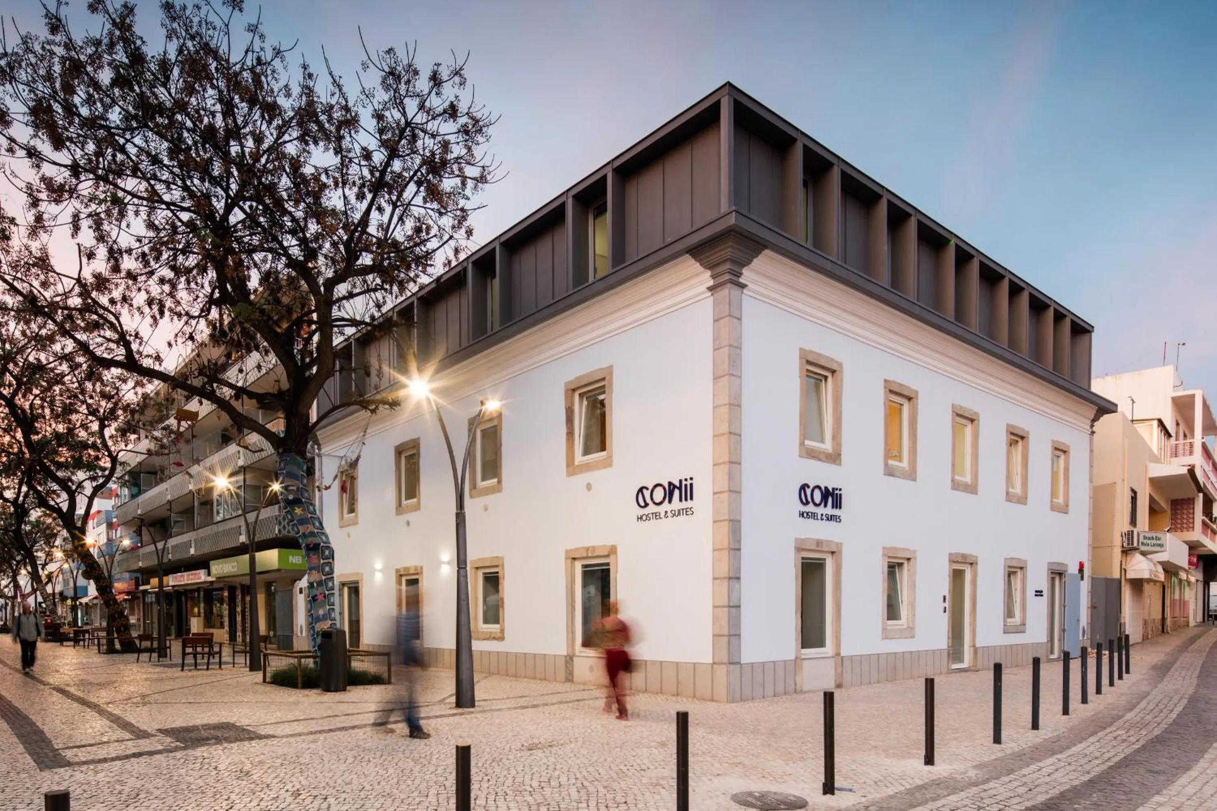 Property building in Hostel Conii & Suites Algarve