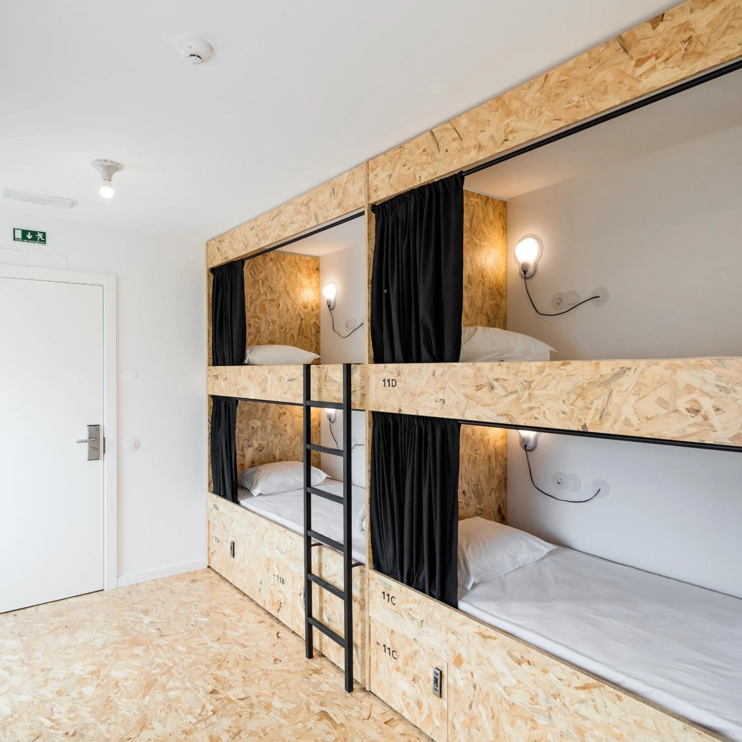 bunk bed, Bed in Hostel Conii & Suites Algarve