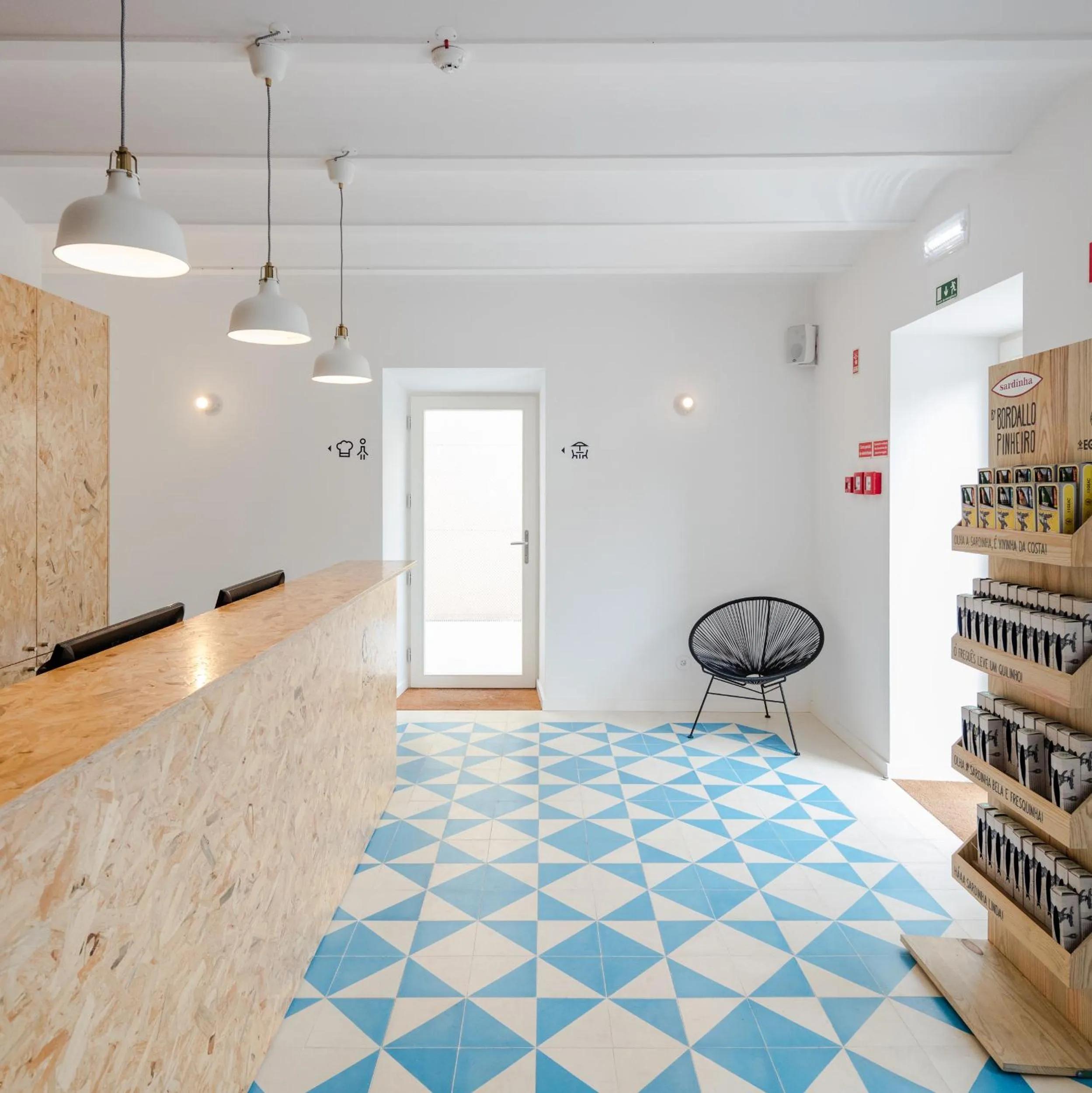 On-site shops in Hostel Conii & Suites Algarve