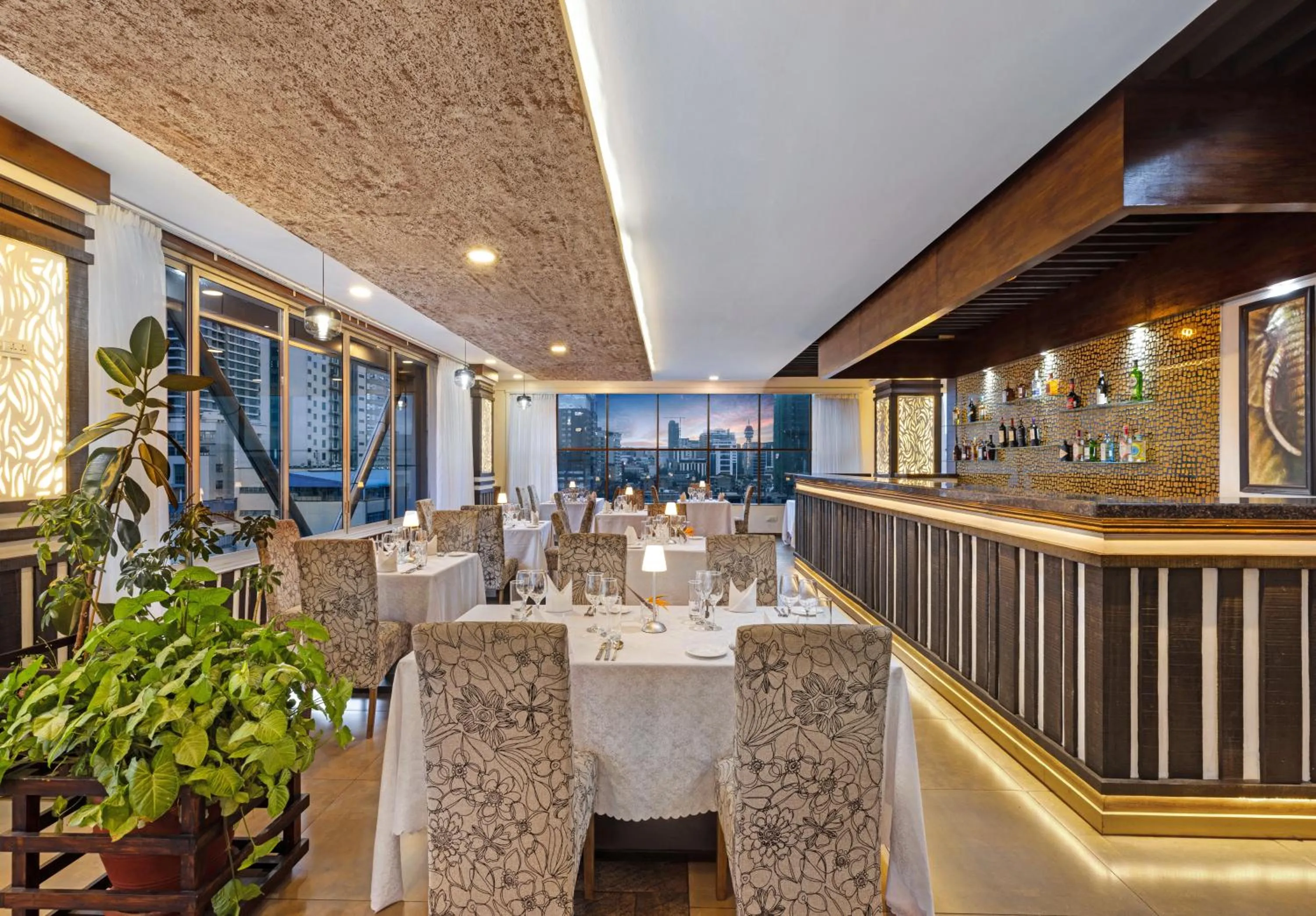 Restaurant/places to eat in Golden Tulip Westlands Nairobi