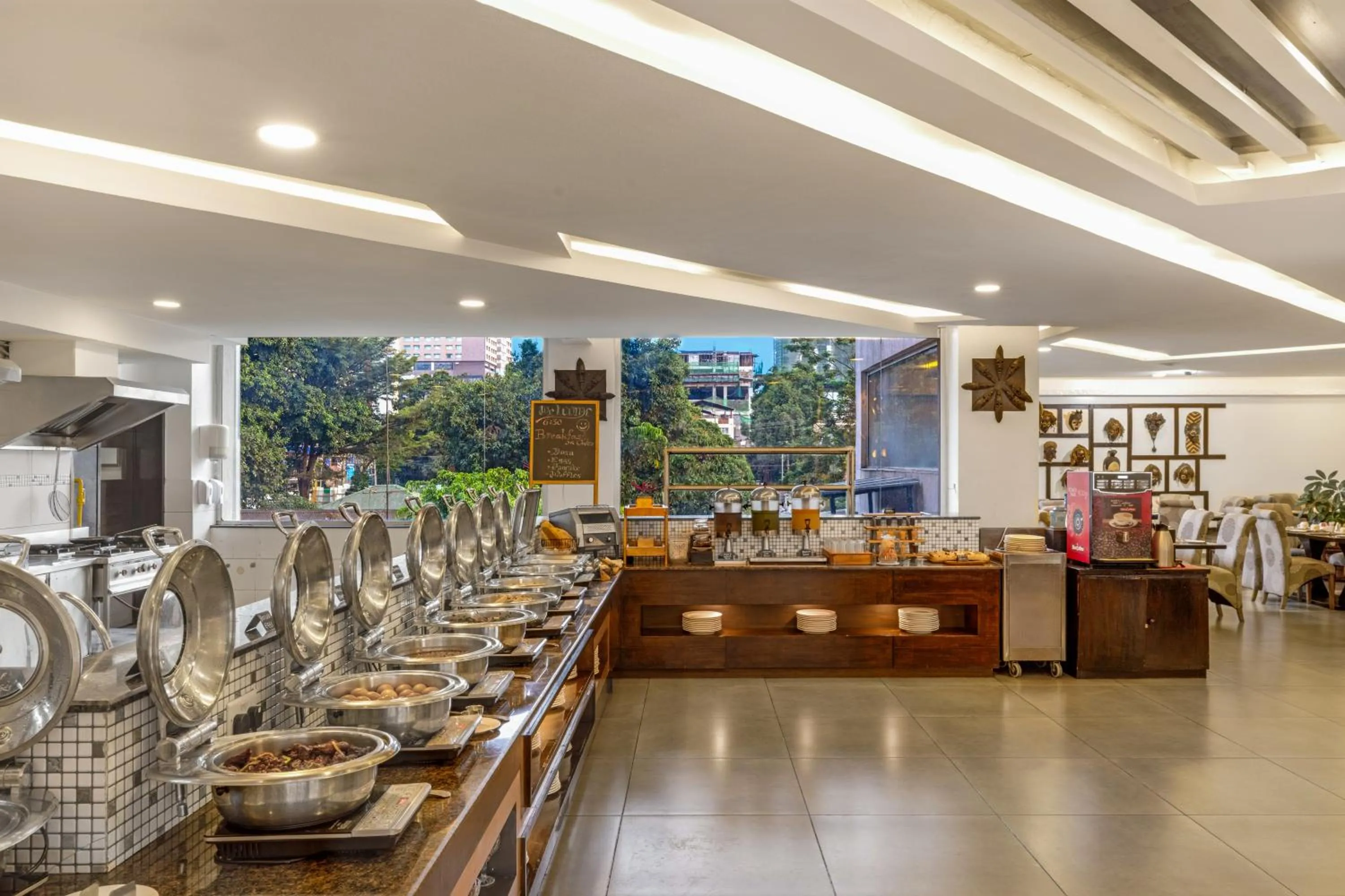 Restaurant/places to eat in Golden Tulip Westlands Nairobi