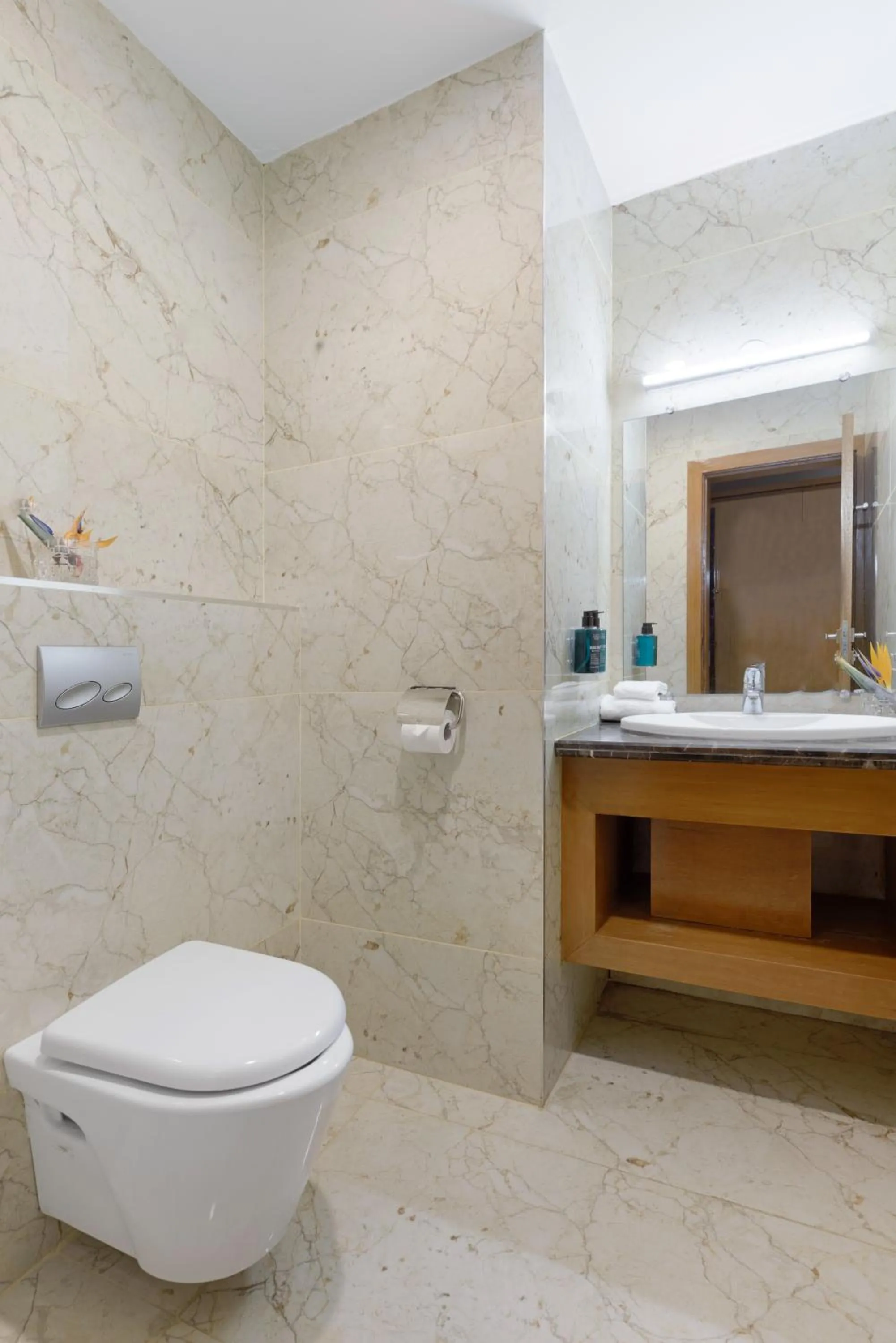 Shower in Golden Tulip Westlands Nairobi