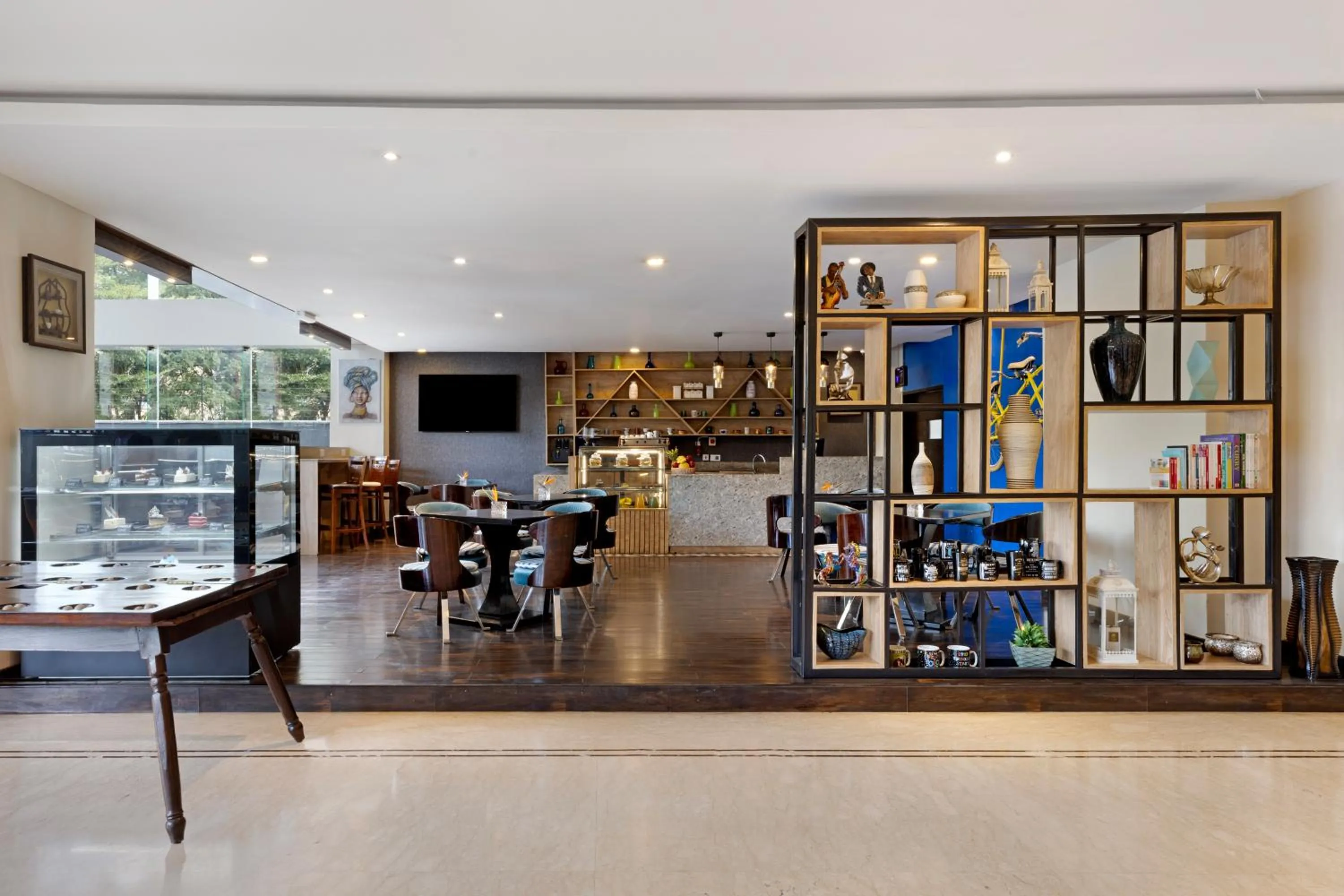 Restaurant/places to eat in Golden Tulip Westlands Nairobi