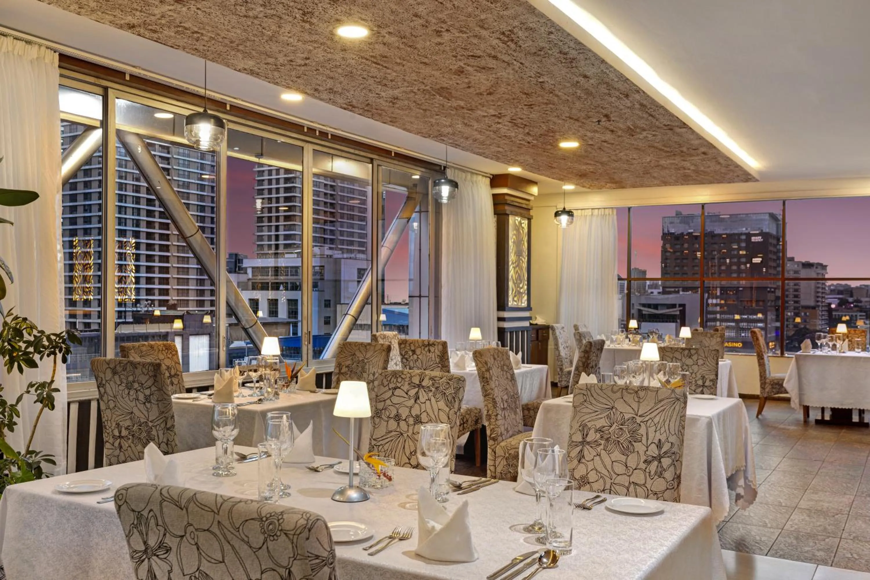 Restaurant/places to eat in Golden Tulip Westlands Nairobi