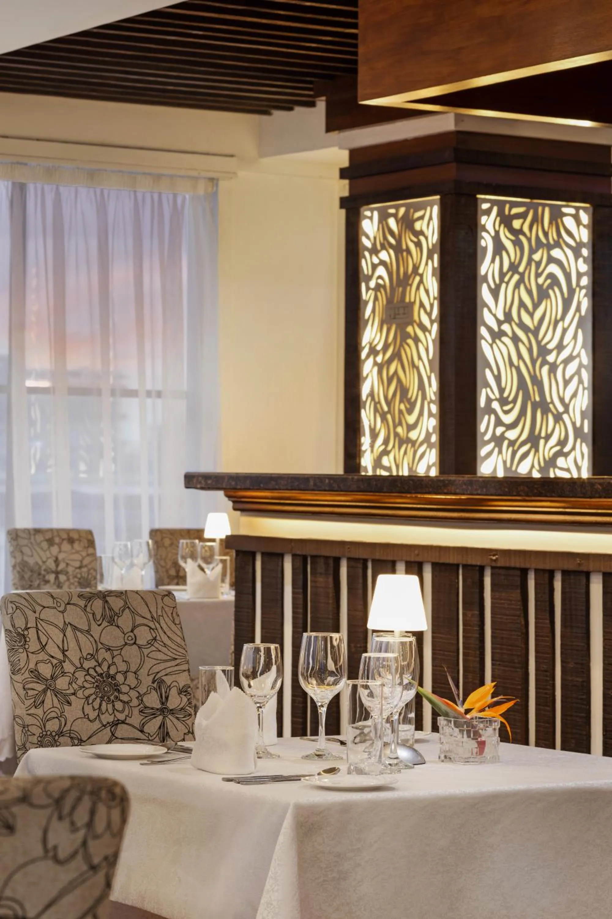 Restaurant/places to eat in Golden Tulip Westlands Nairobi