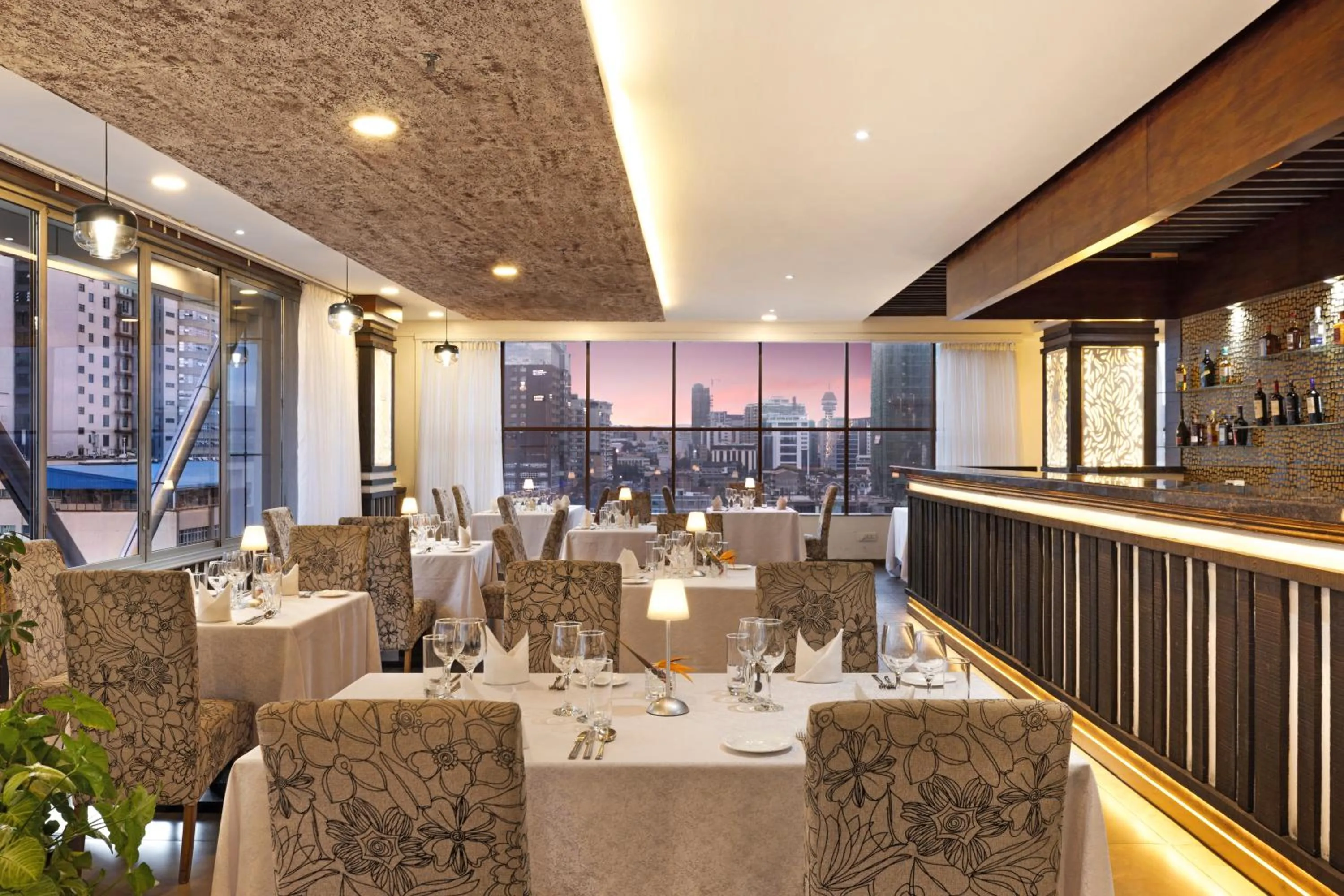 Restaurant/places to eat in Golden Tulip Westlands Nairobi