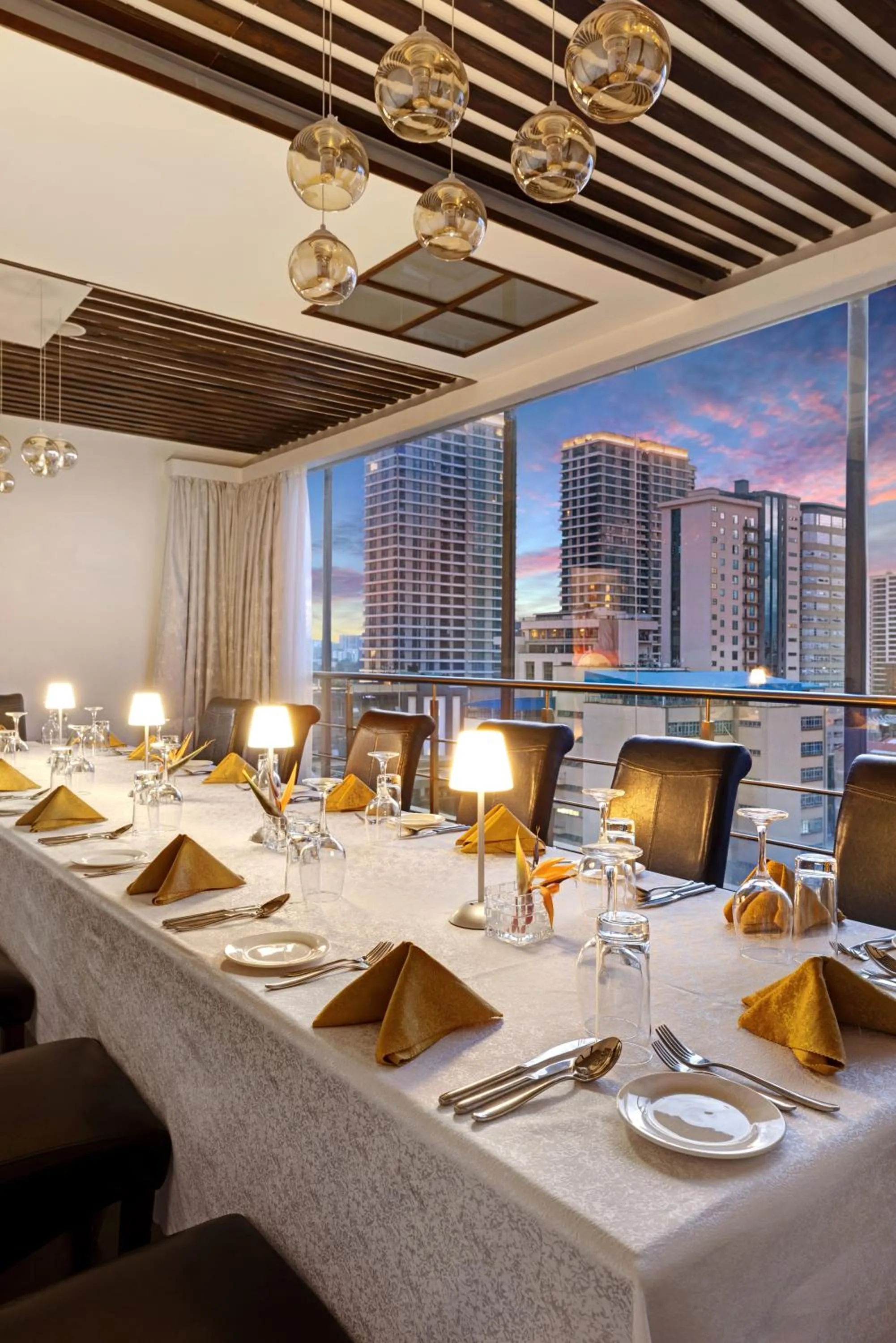 Restaurant/places to eat in Golden Tulip Westlands Nairobi