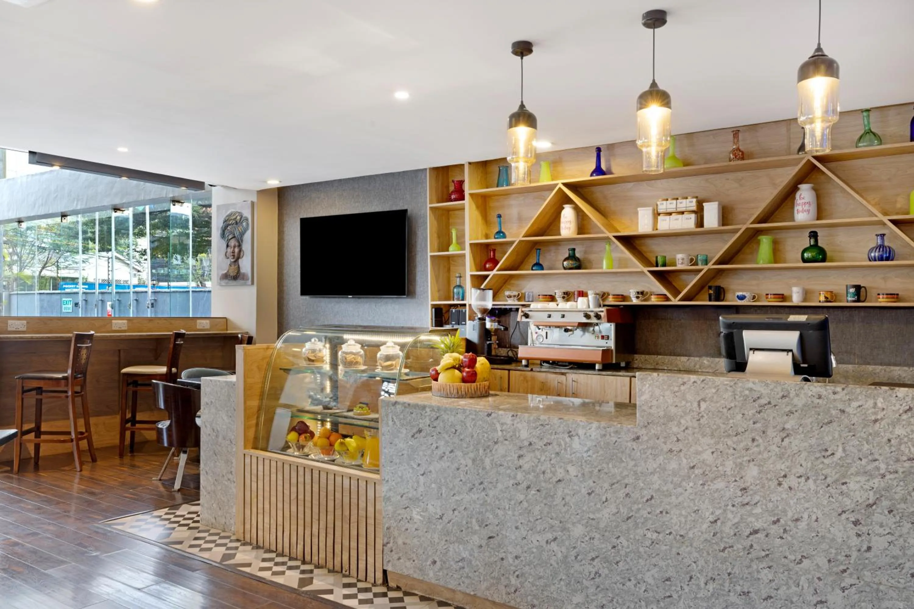 Restaurant/places to eat in Golden Tulip Westlands Nairobi