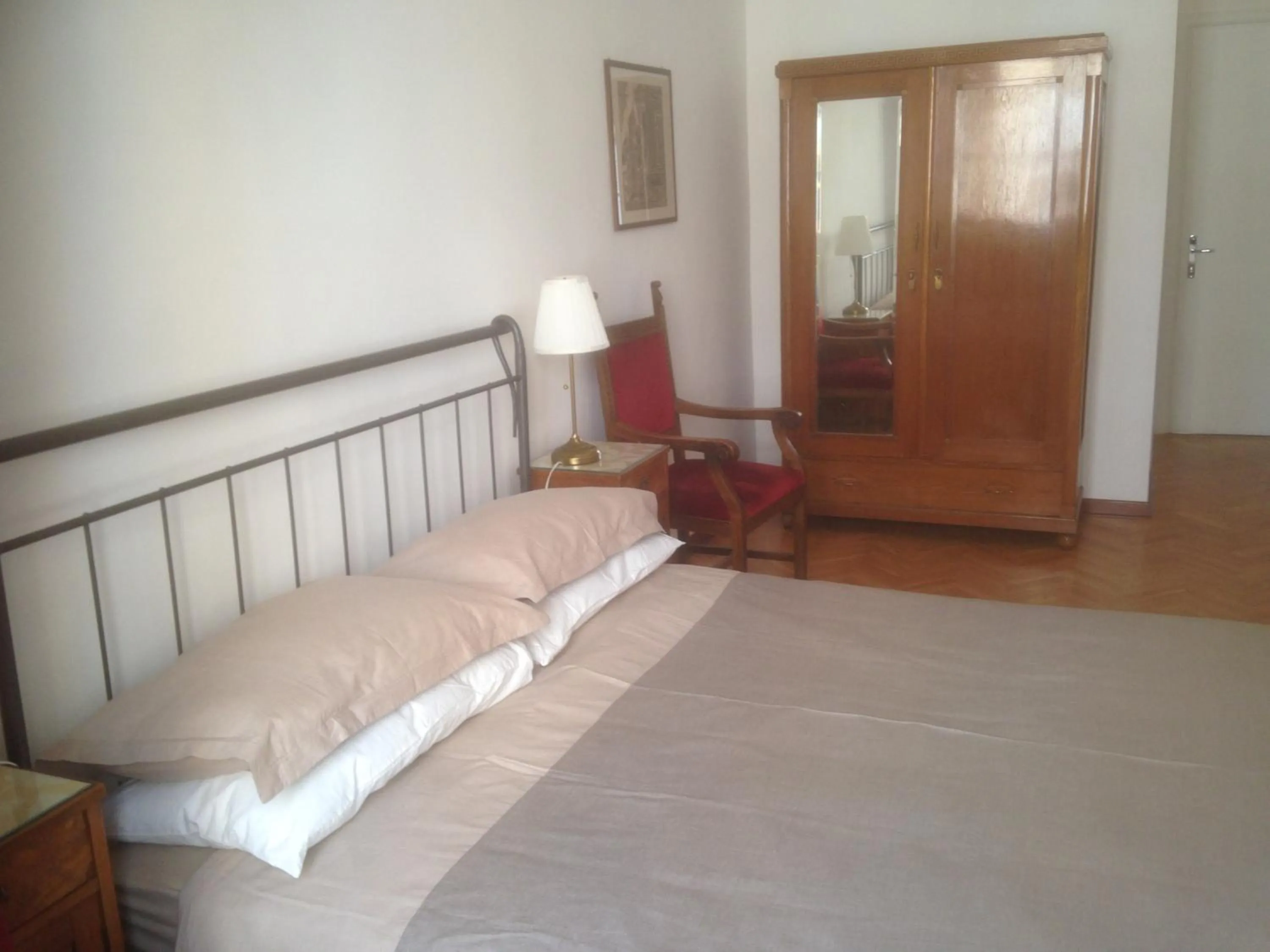 Photo of the whole room, Bed in Lo Studio di Joyce
