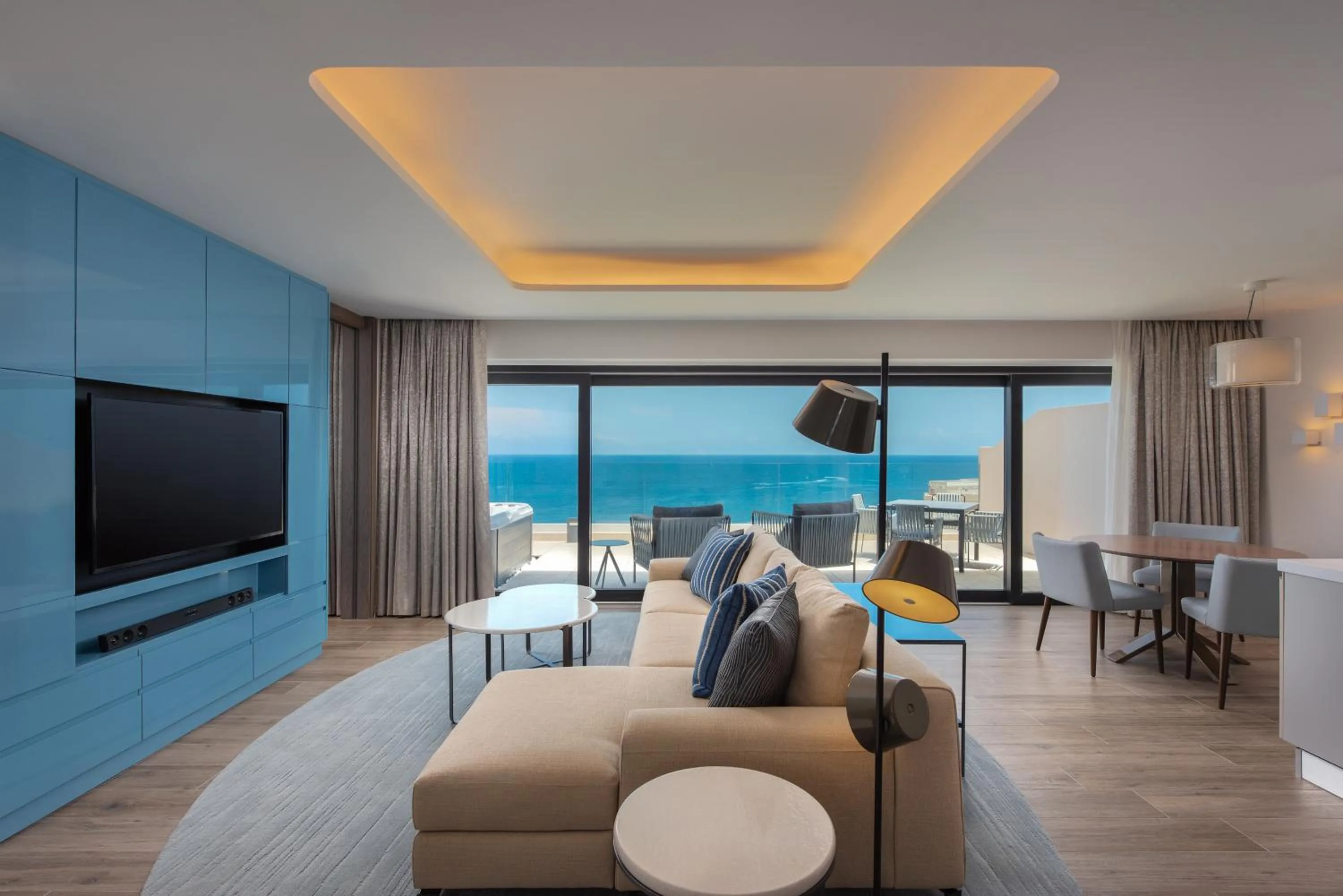 TV and multimedia in The Westin Dragonara Resort, Malta