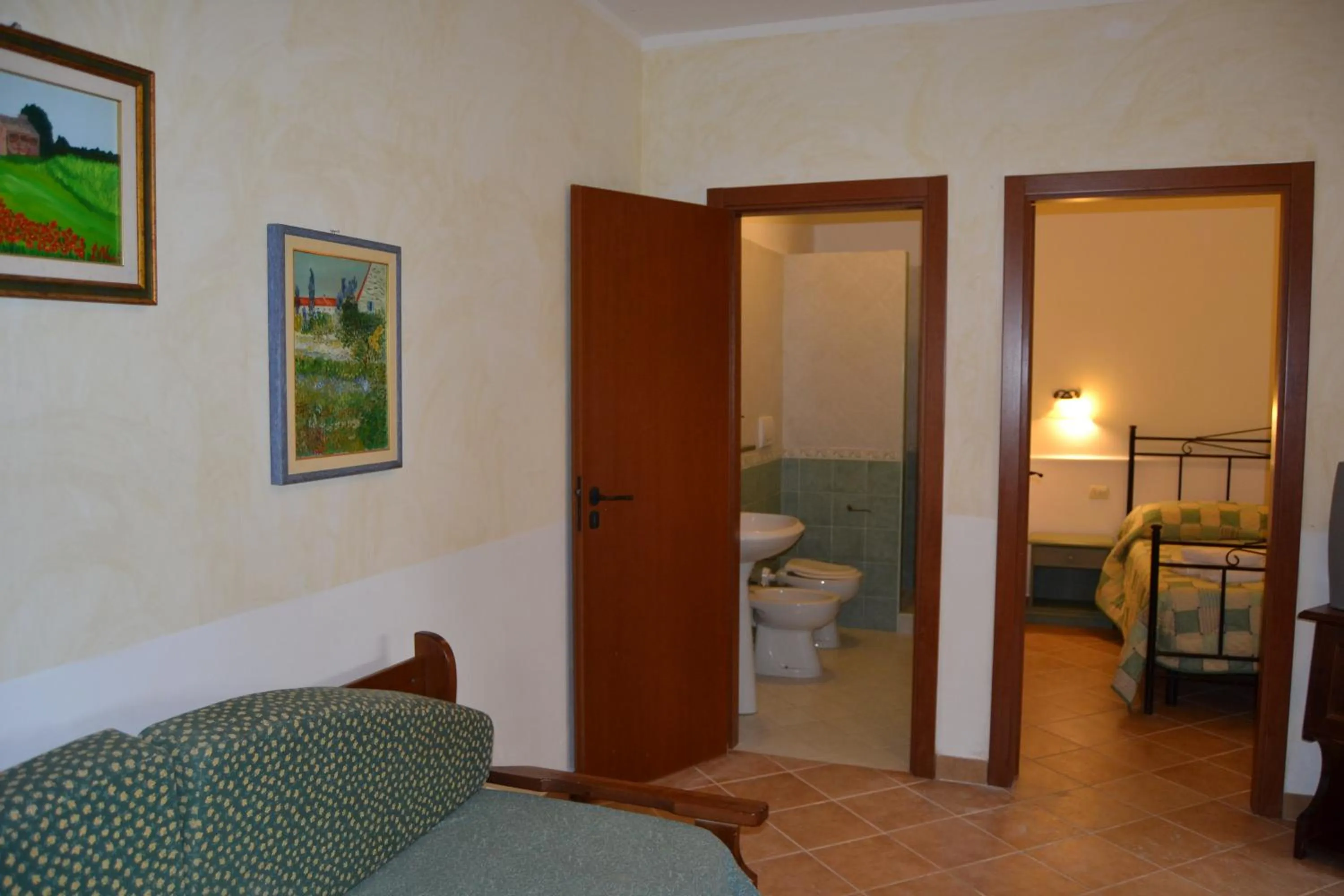 Toilet, Bed in Agriturismo Fara del Falco