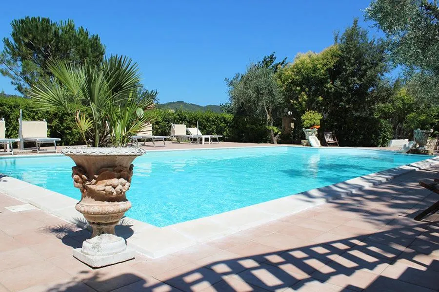 Swimming pool in Agriturismo Fara del Falco