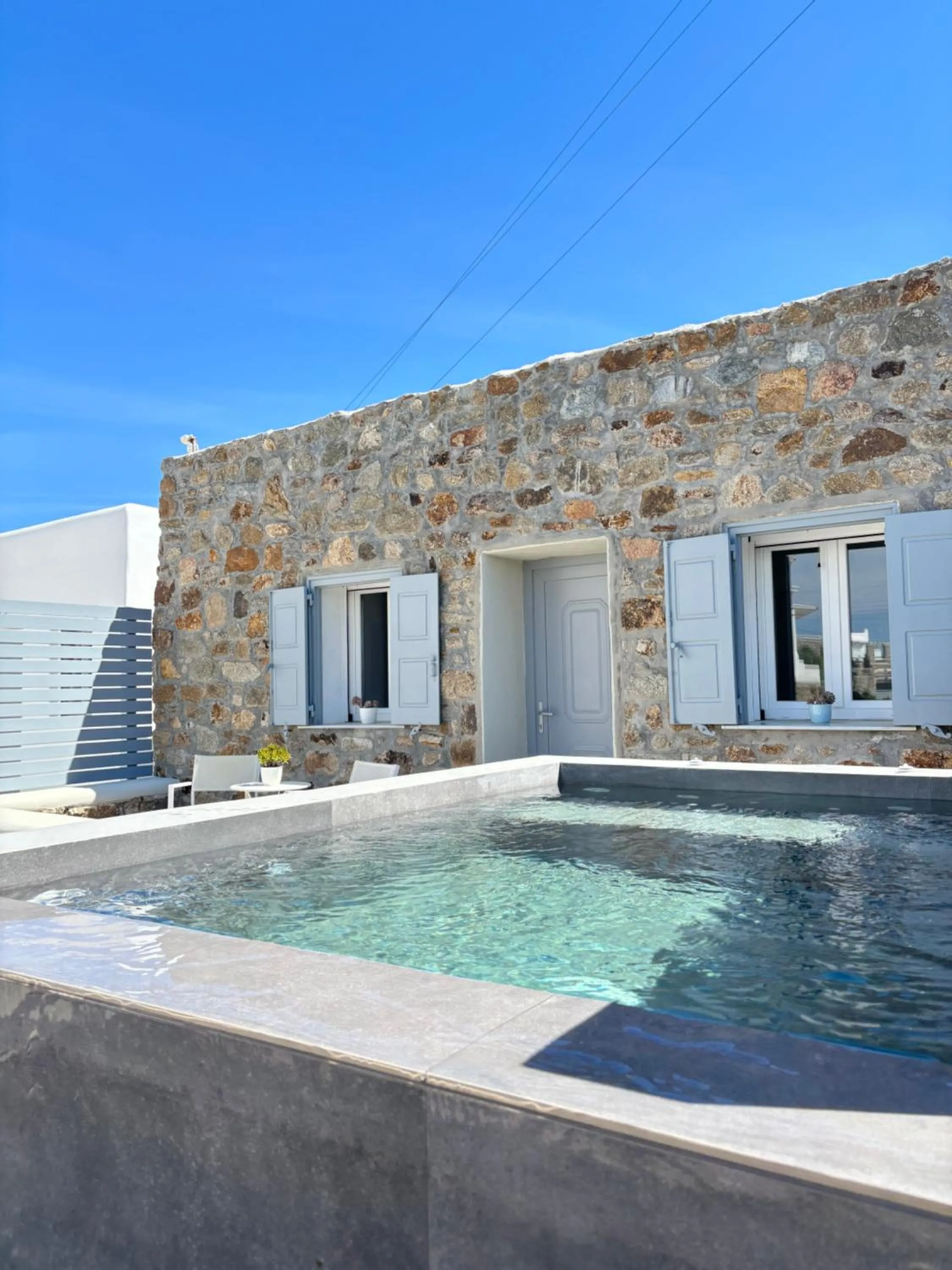 Hot Tub in Sea Wind Villas and Suites