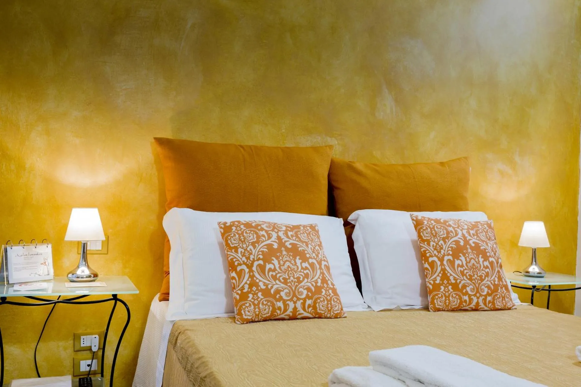 Bed in La Locandiera B&B