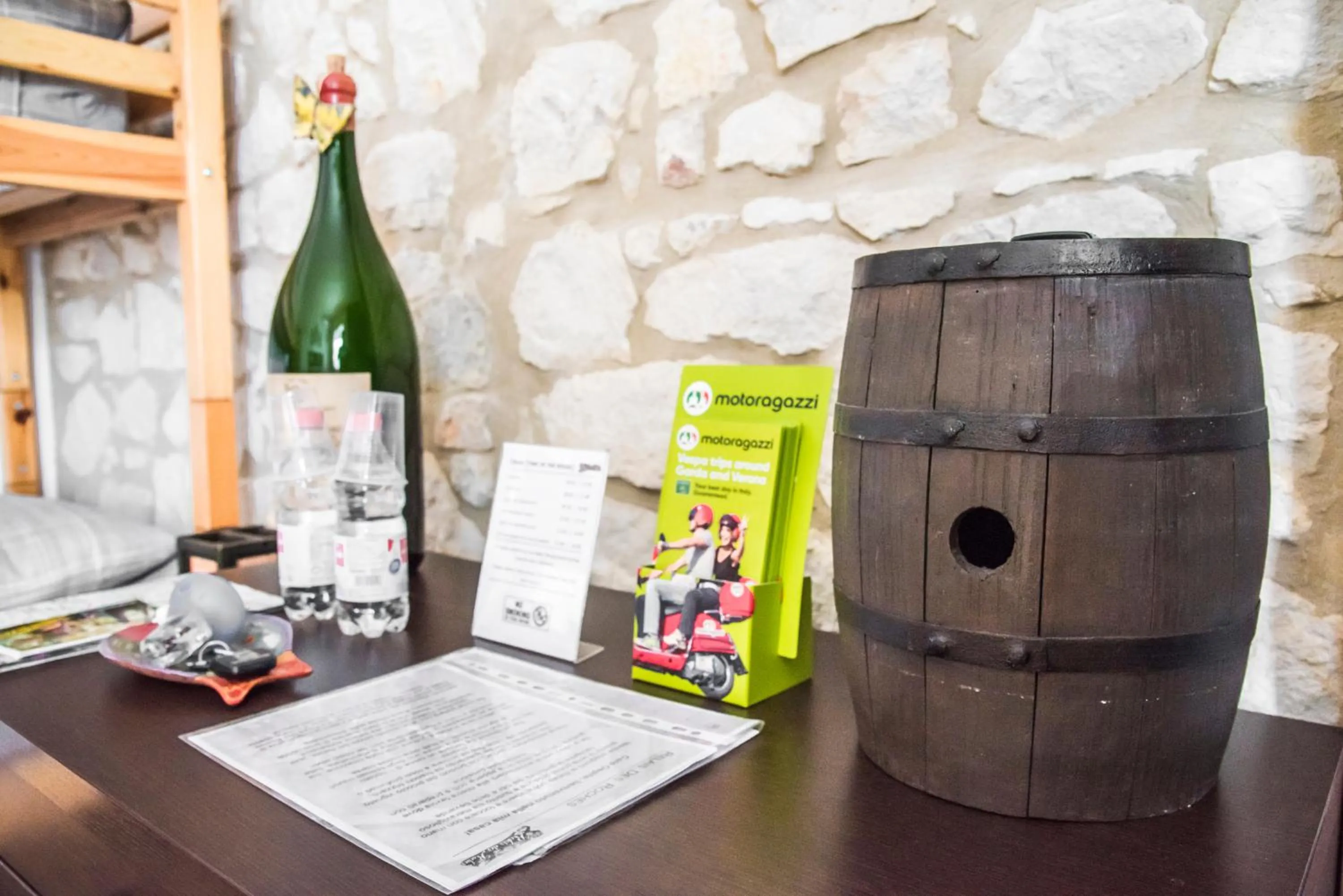 Decorative detail in Relais des Roches