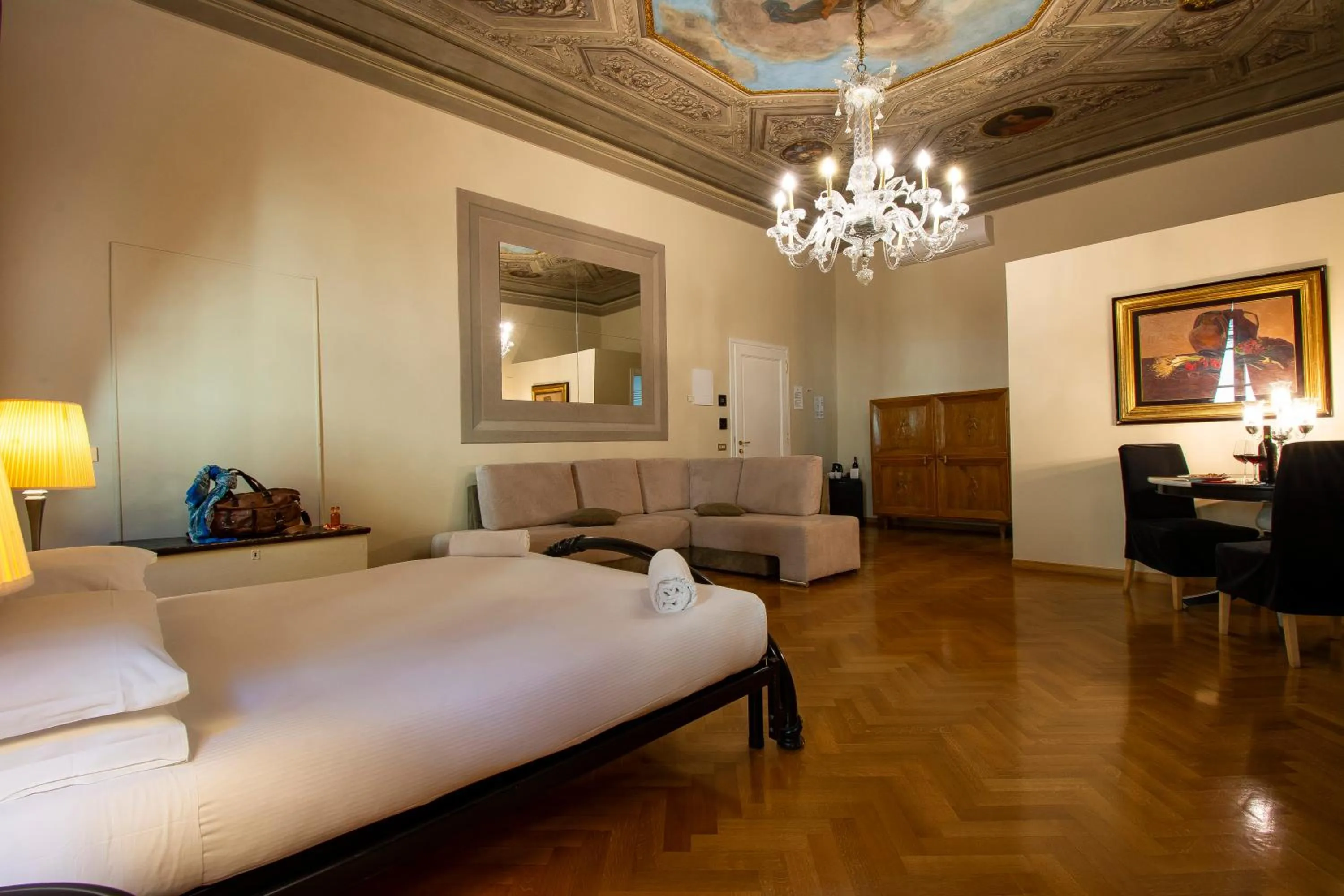 Bedroom, Bed in N4U Guest House Florence