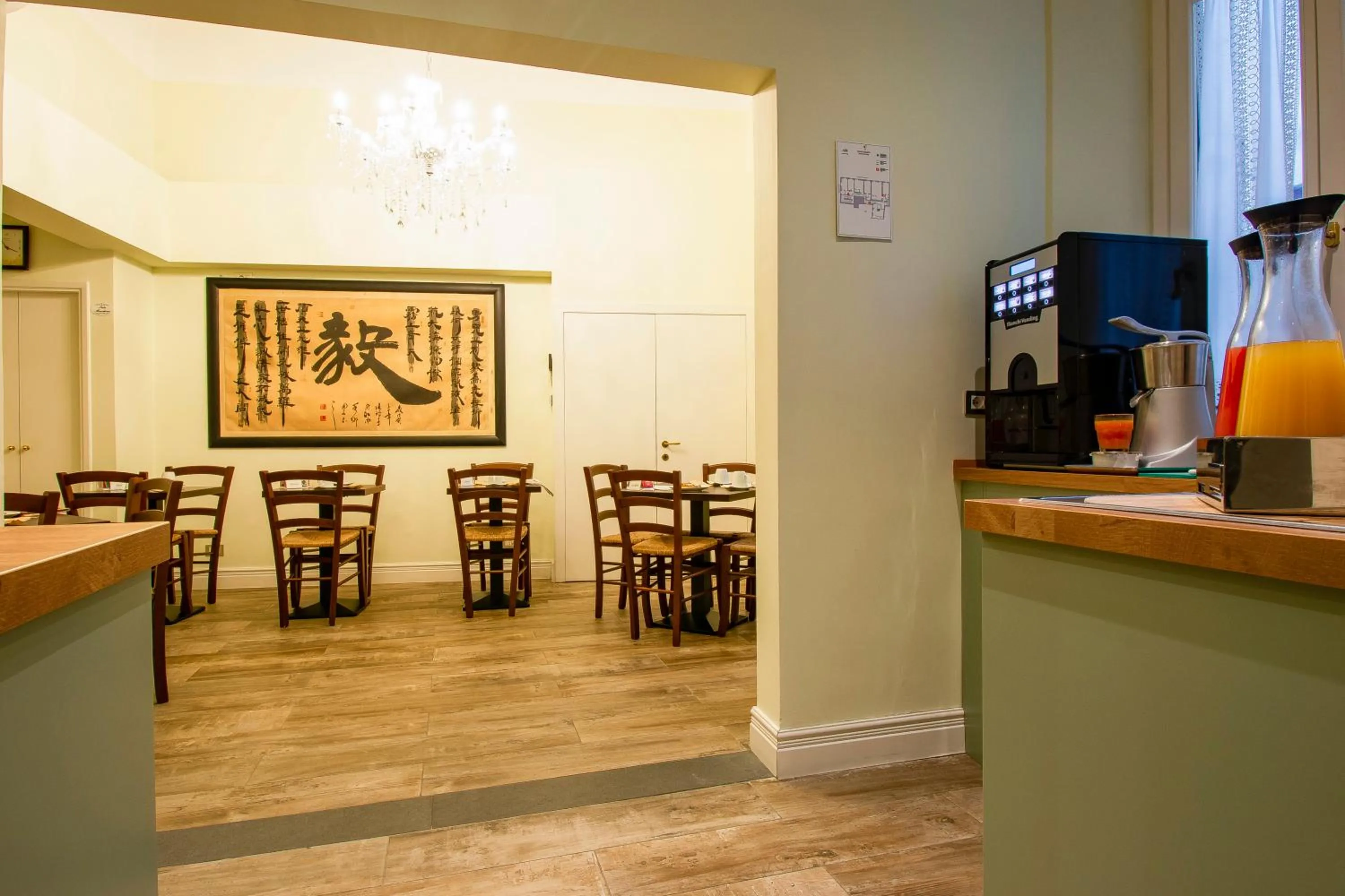 Breakfast in N4U Guest House Florence