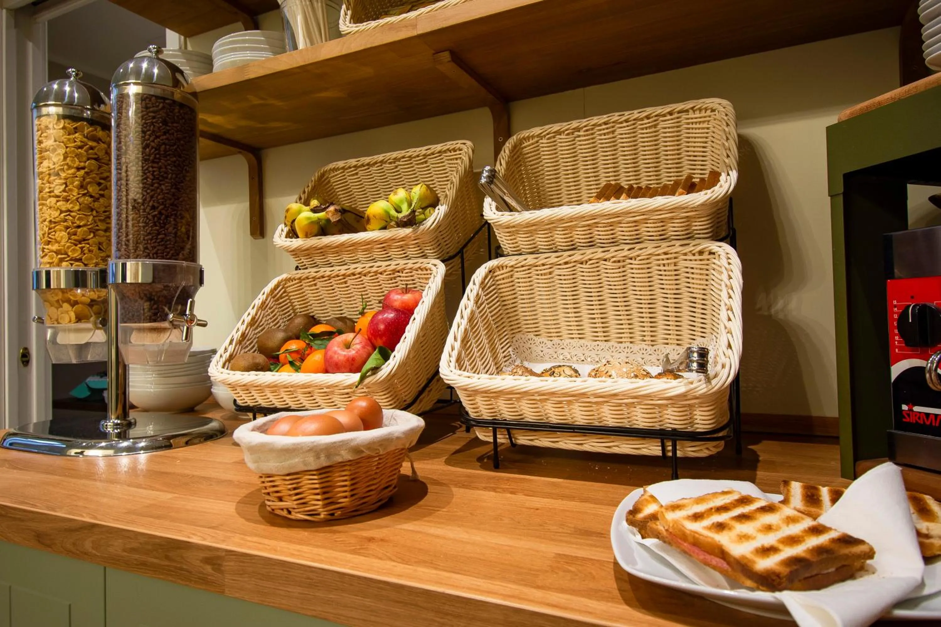 Breakfast in N4U Guest House Florence