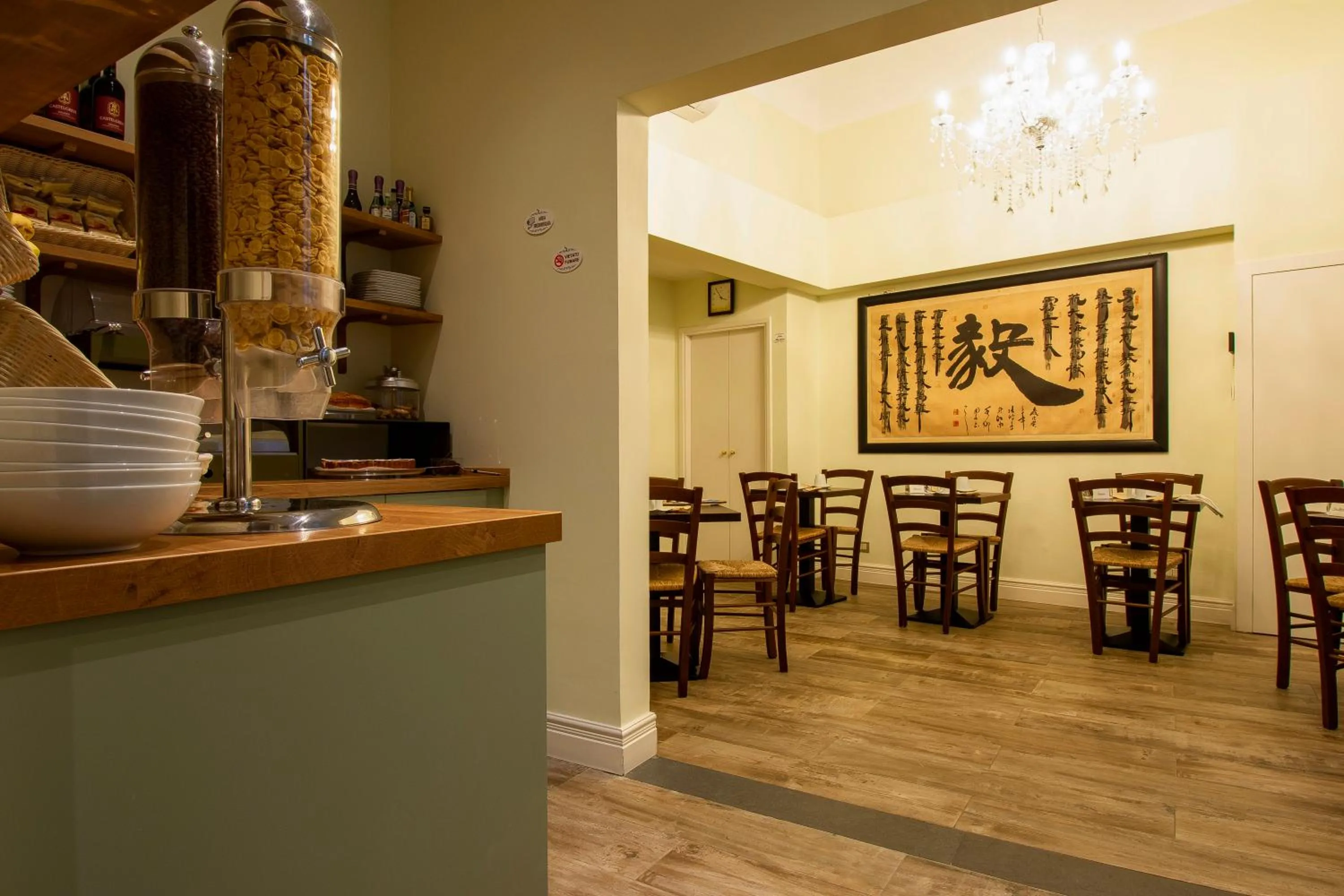 Breakfast in N4U Guest House Florence