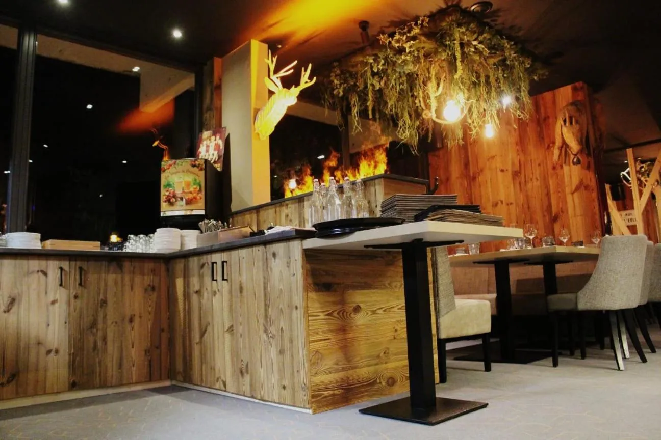 Restaurant/places to eat in Hotel Edelweiss