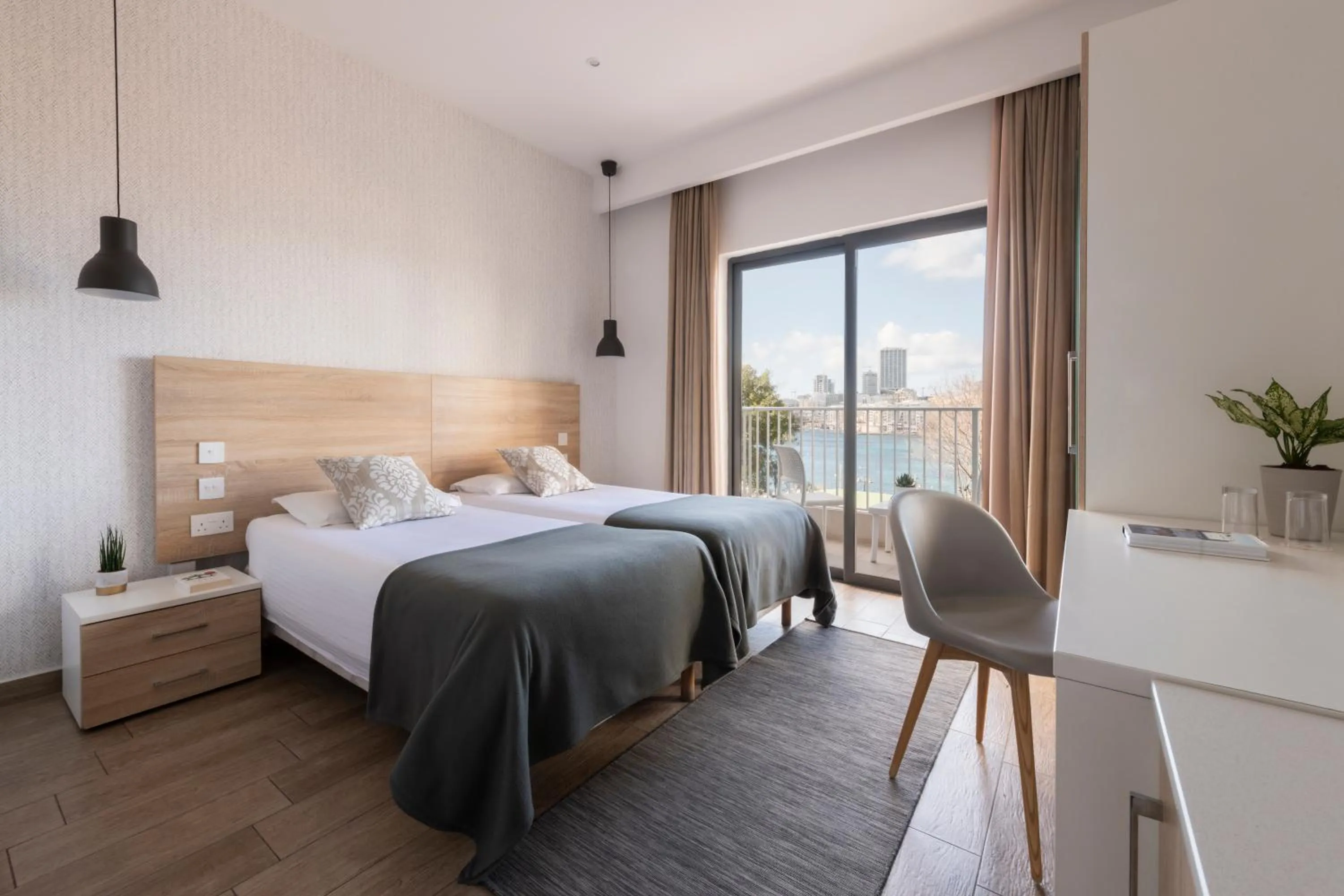 Bedroom, Bed in Plaza Regency Hotels