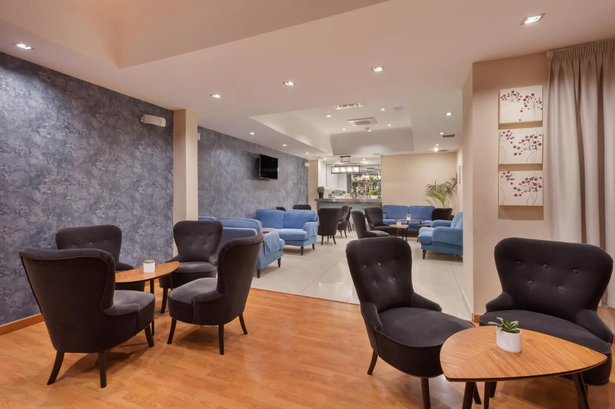 Lounge or bar in Plaza Regency Hotels