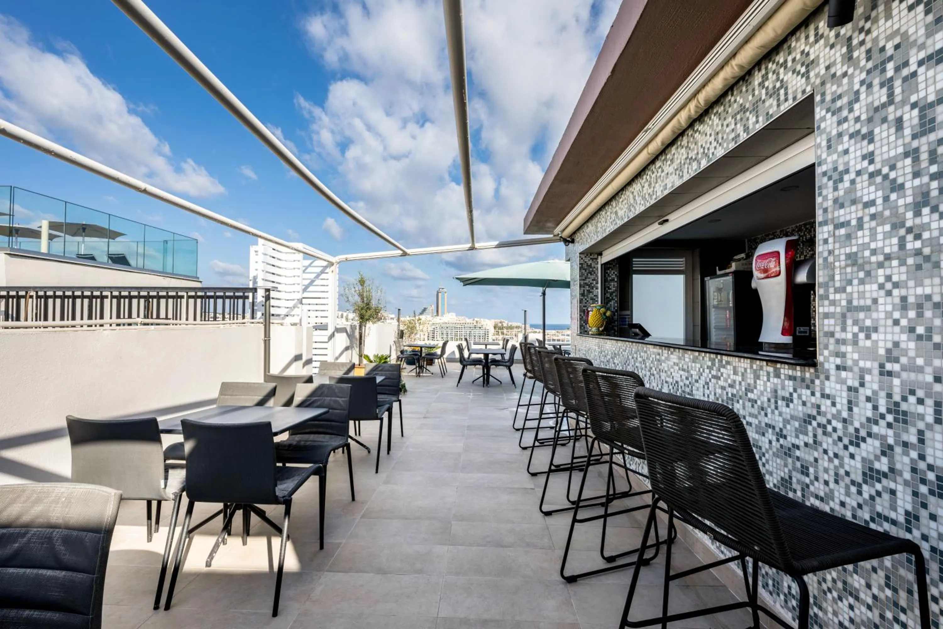 Swimming pool in Plaza Regency Hotels