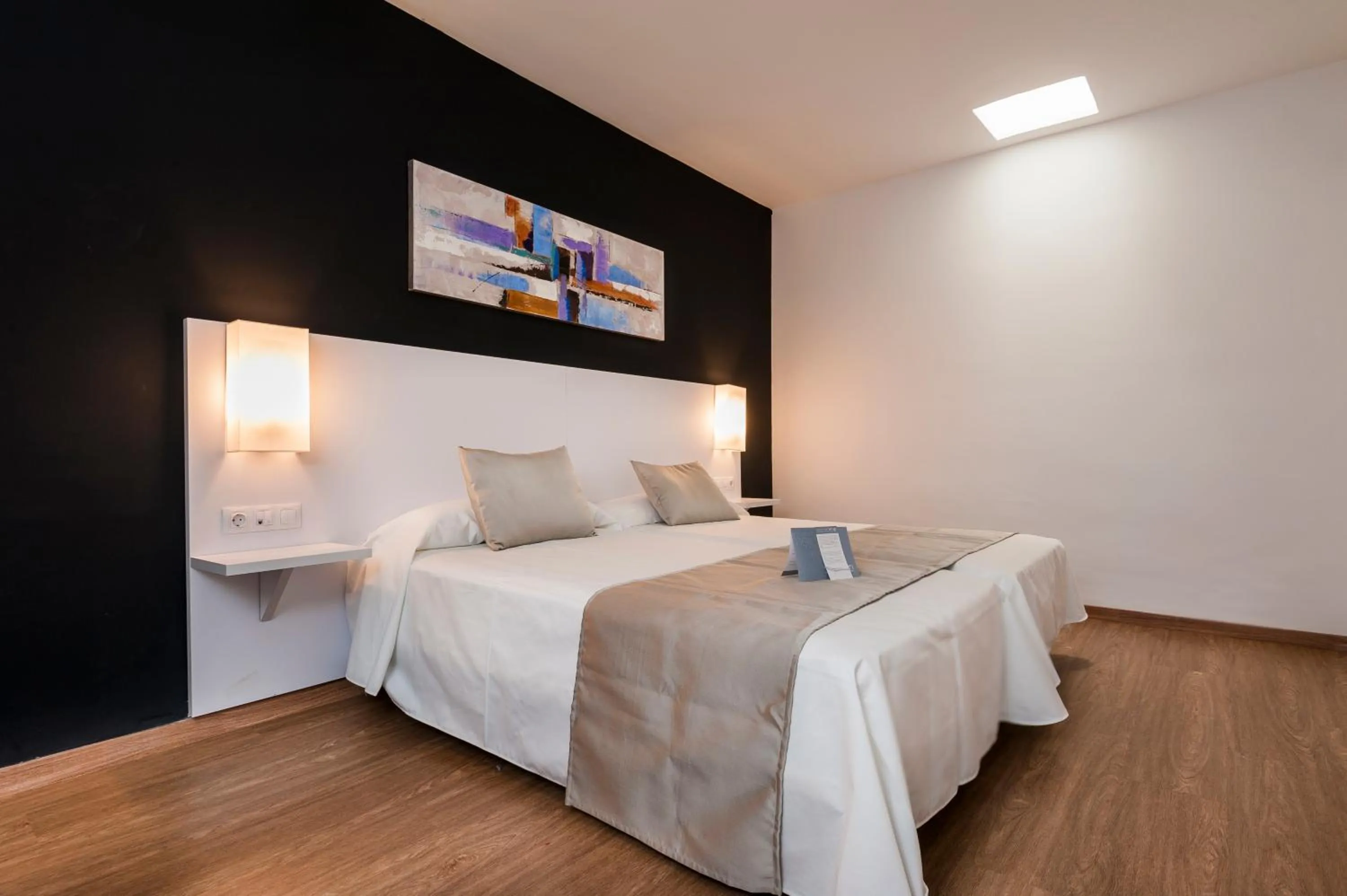 Bed in Kn Aparthotel Columbus