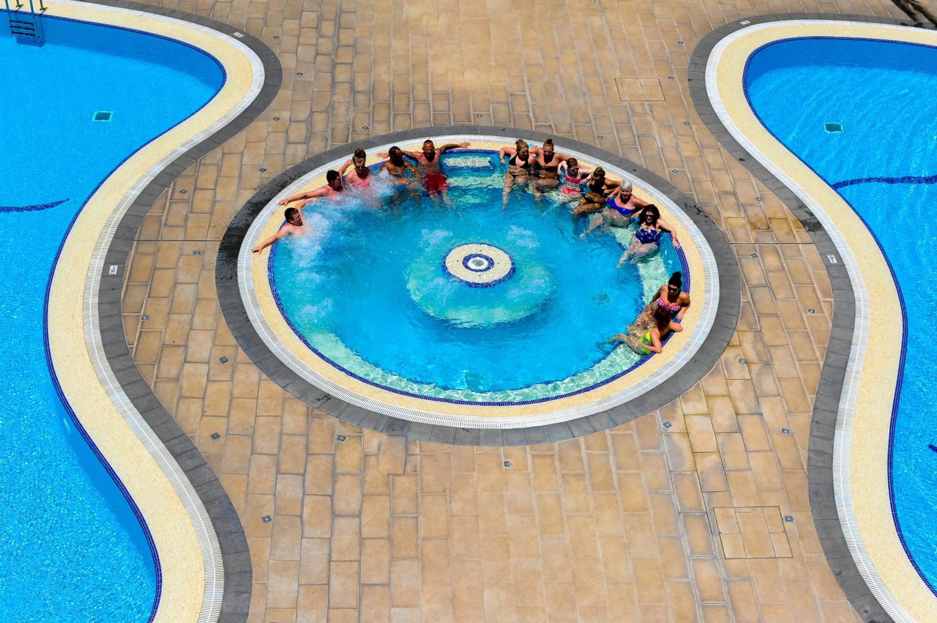 Hot Spring Bath in Kn Aparthotel Columbus