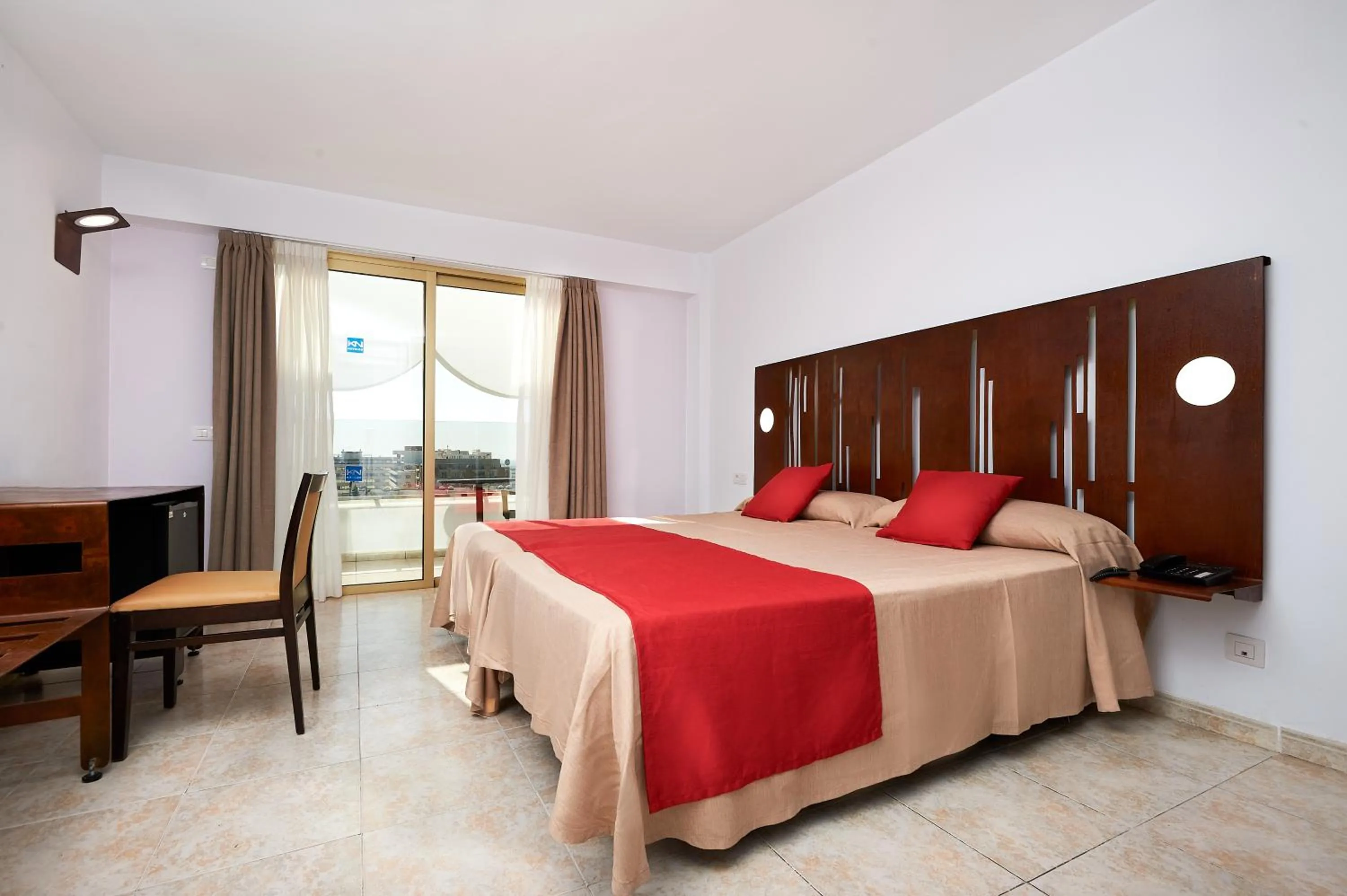 Photo of the whole room, Bed in Kn Aparthotel Columbus