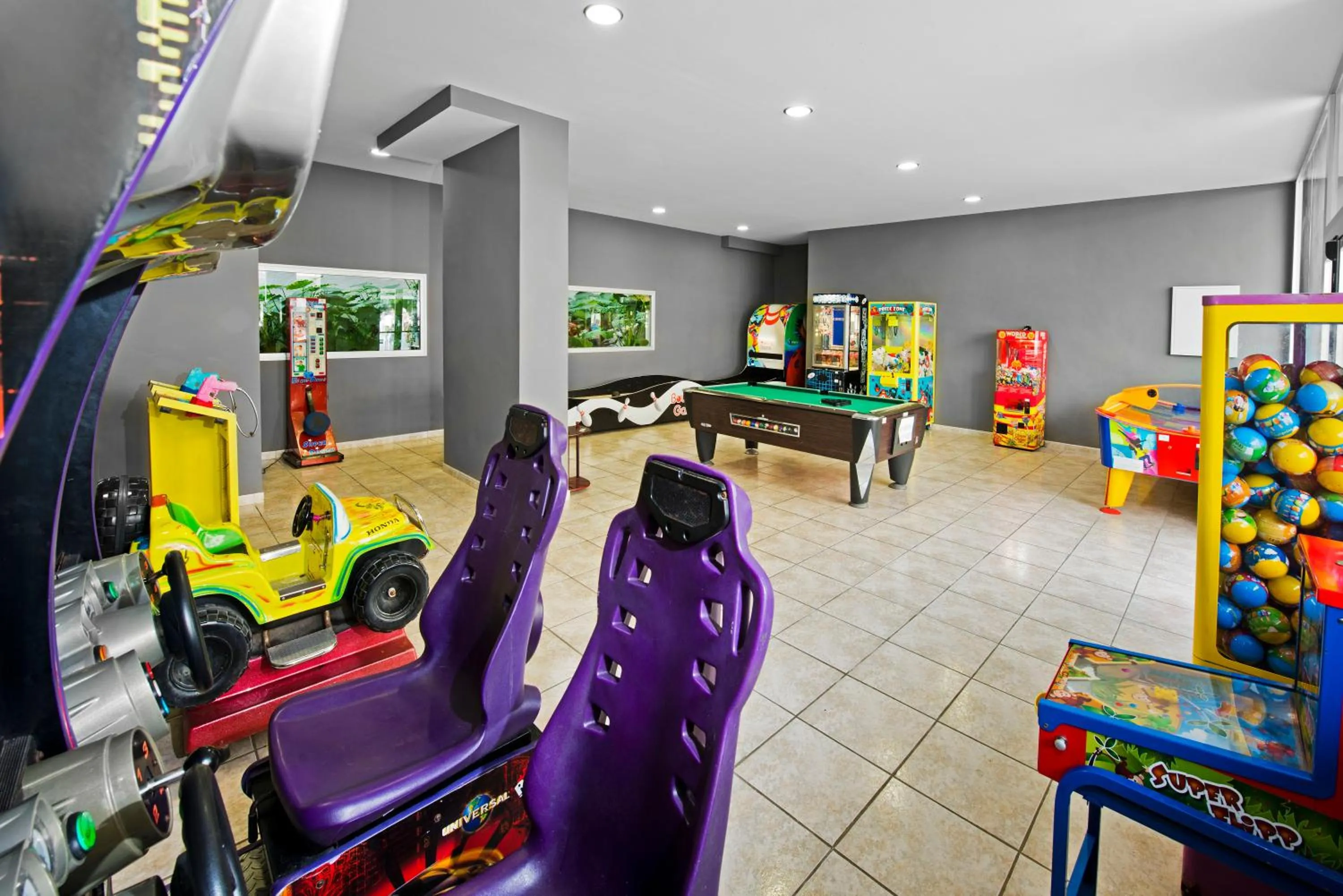 Game Room in Kn Aparthotel Columbus