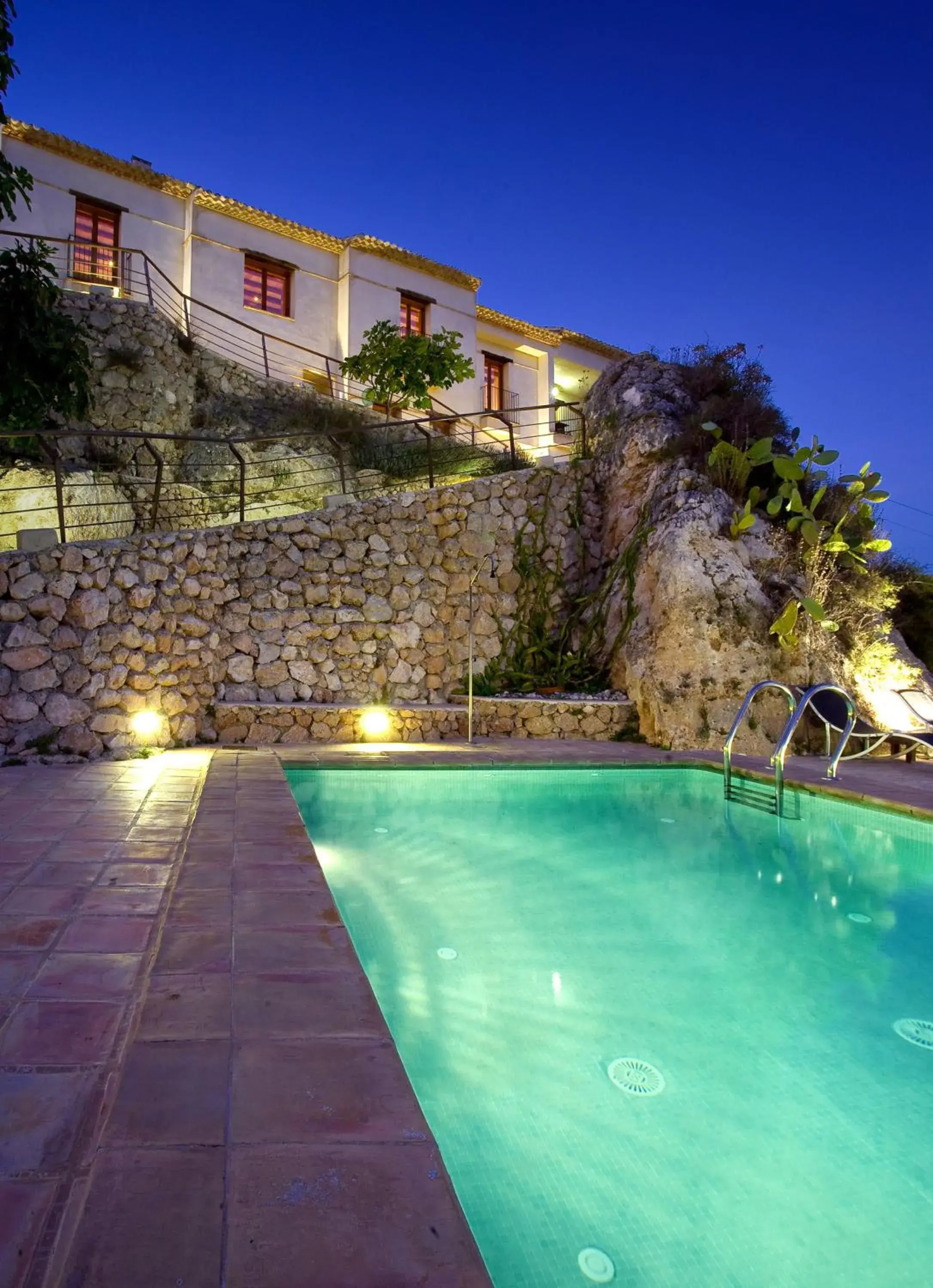 Bajo El Cejo Bajo El Cejo