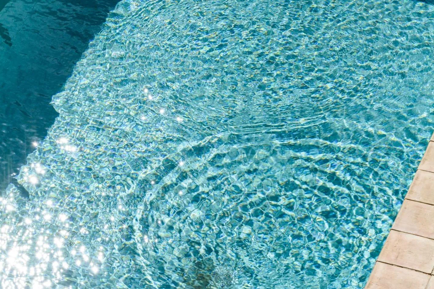 Swimming pool in Bajo El Cejo