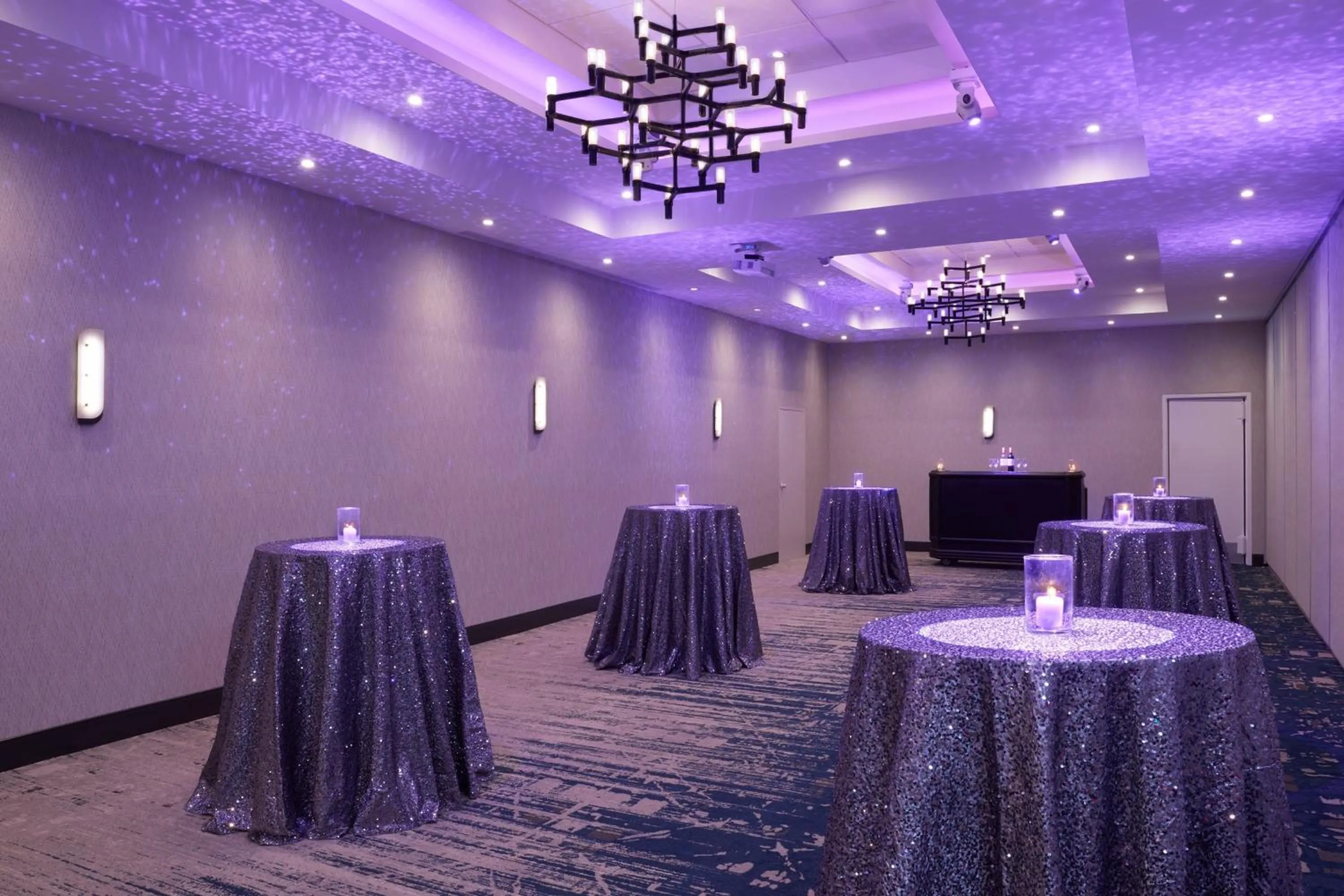 Meeting/conference room in Four Points by Sheraton Point Edward Sarnia