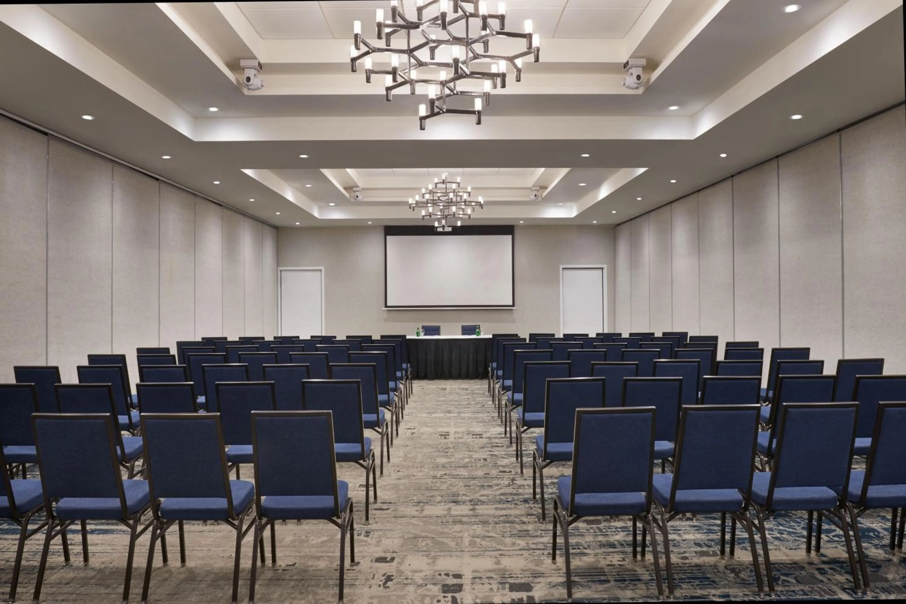 Meeting/conference room in Four Points by Sheraton Point Edward Sarnia