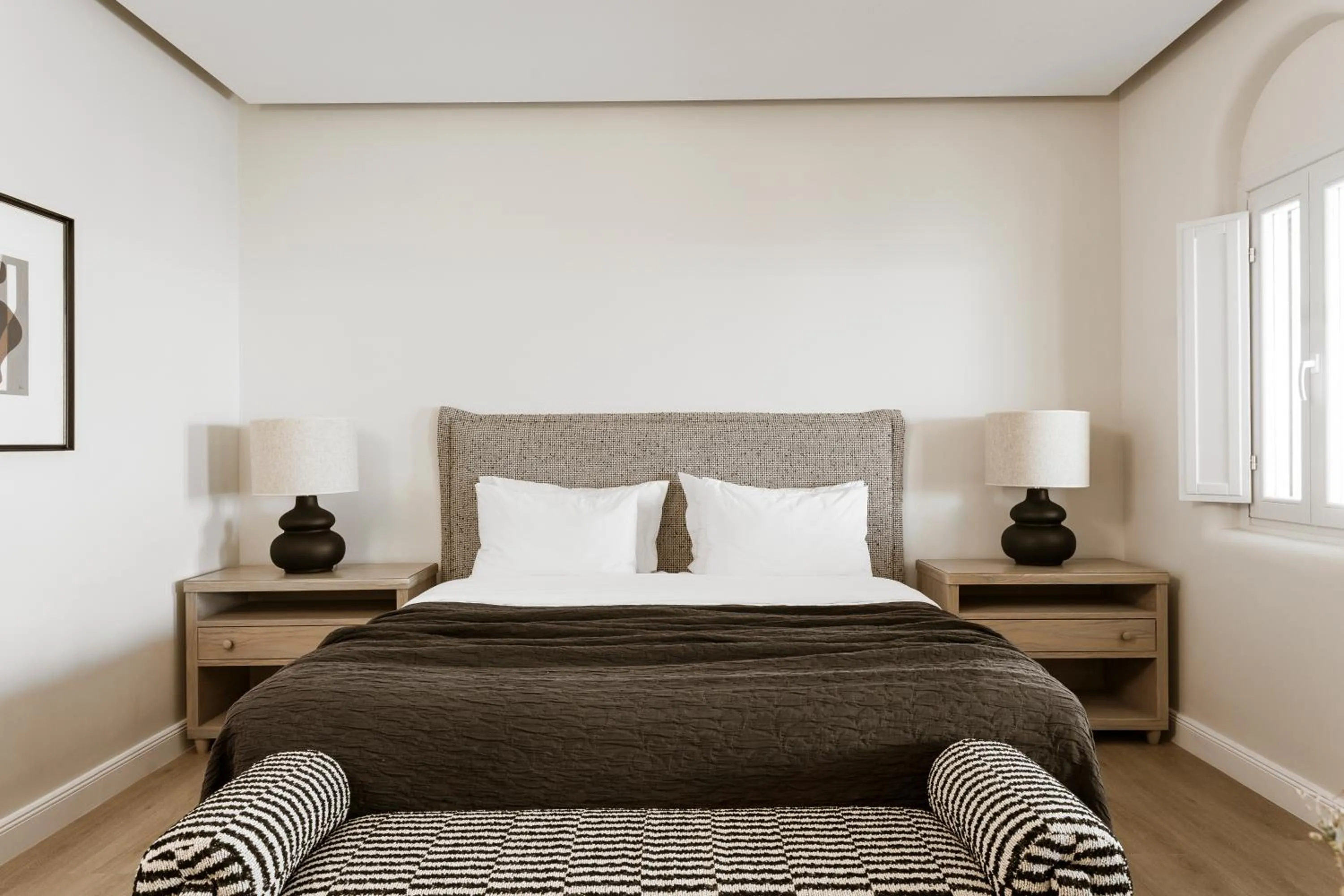 Bedroom, Bed in NĒRO Suites by NOMÉE Hospitality Group